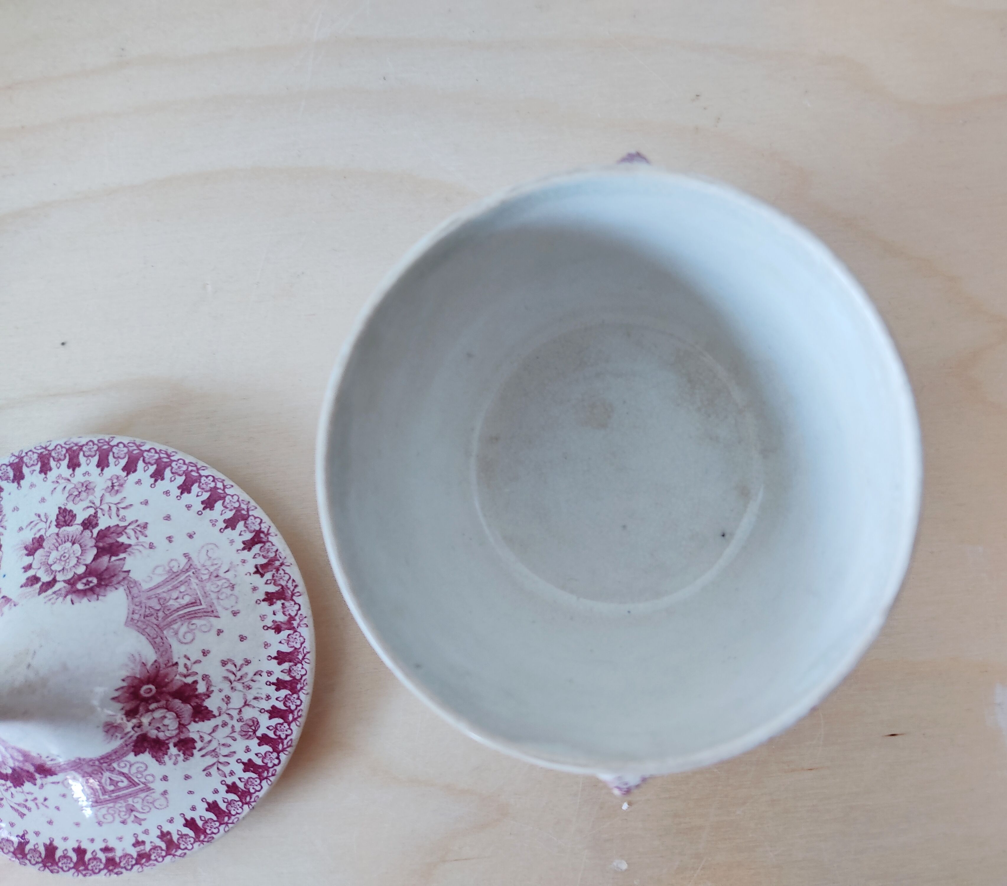 English porcelain sugar, mid-20th century