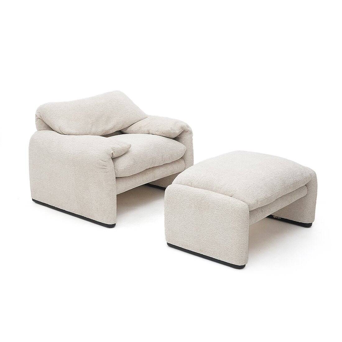 Maralunga armchair and ottoman set by Vico Magistretti for Cassina, 1970s.