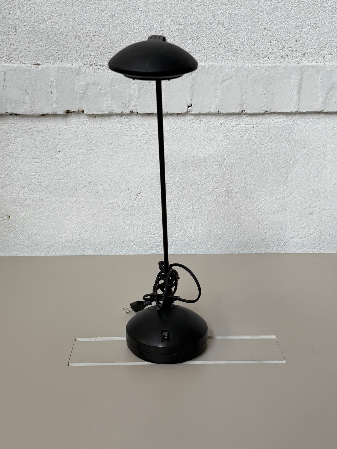 Unilux desk lamp reference 2070