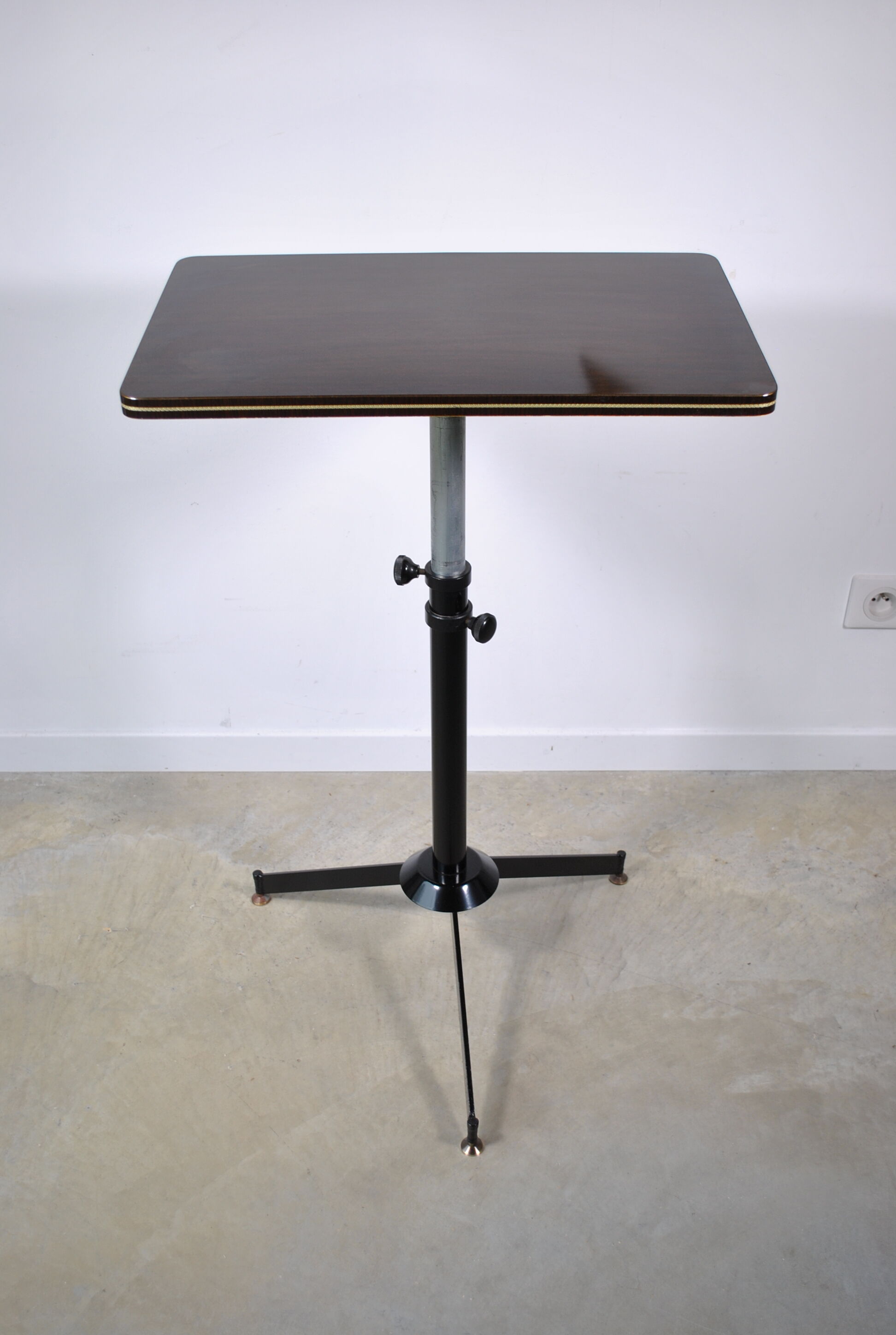 Table d’appoint 1970