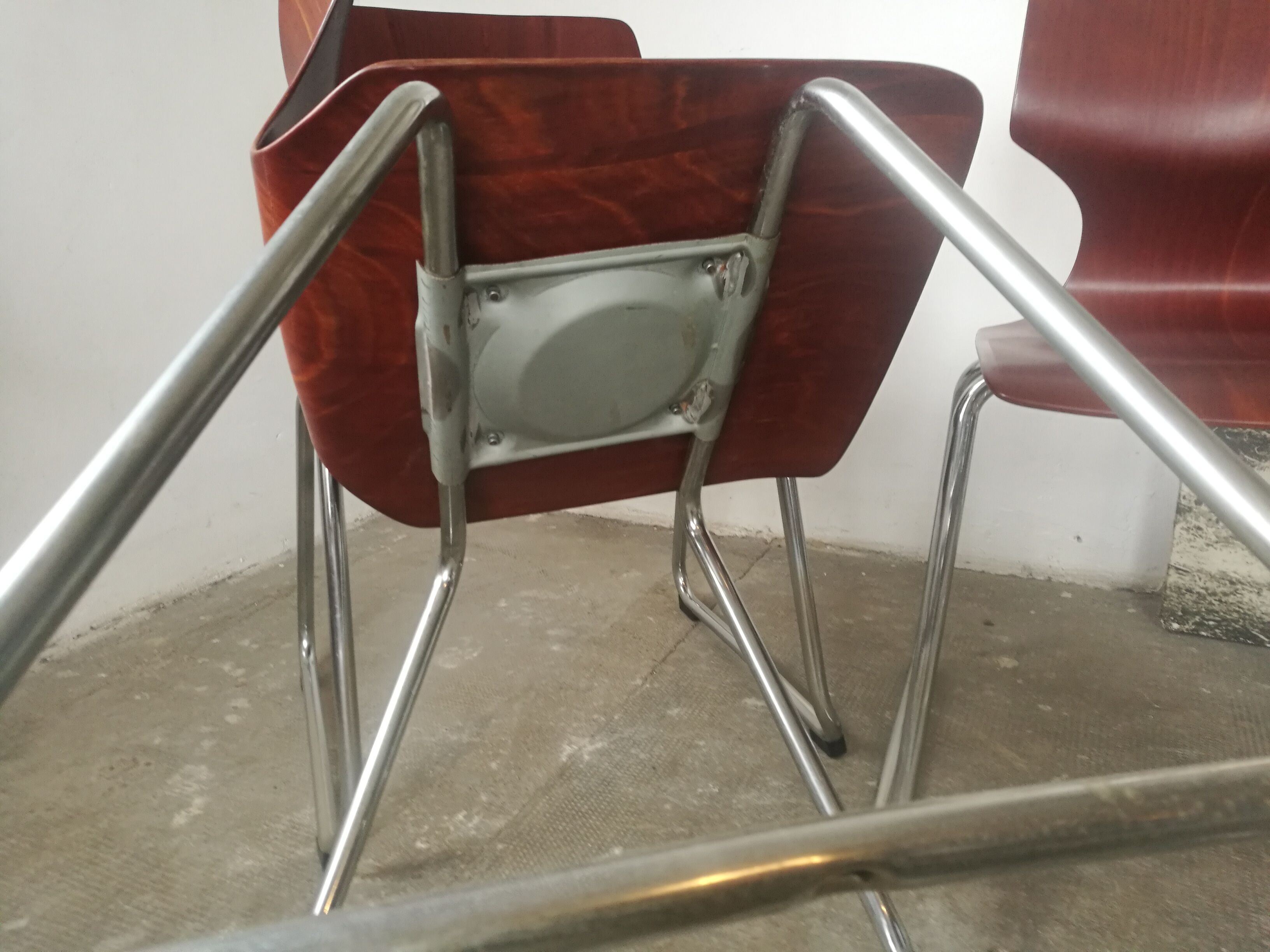 5 Flototto stackable chairs