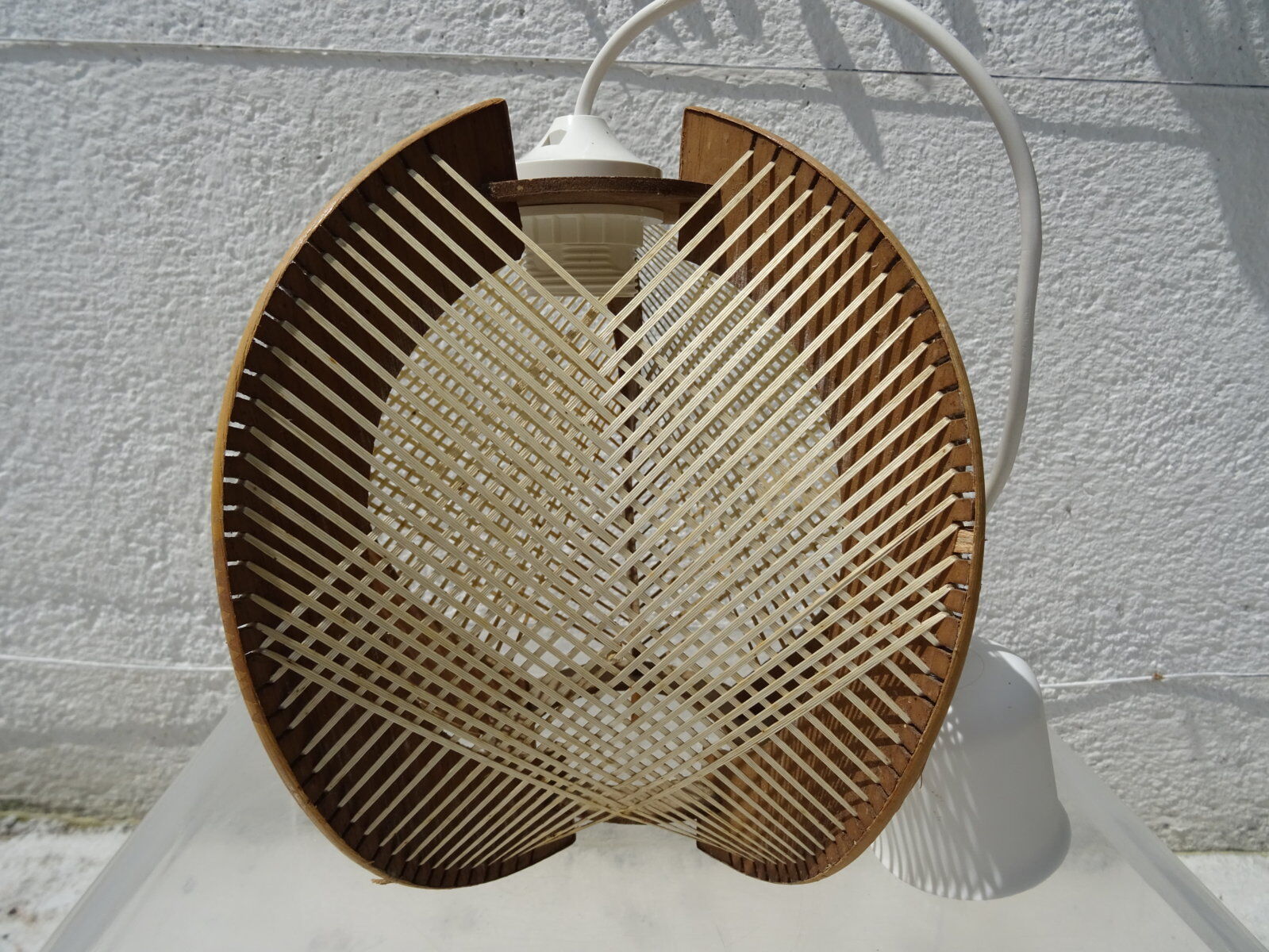 Scandinavian hanging lamp wire and wood