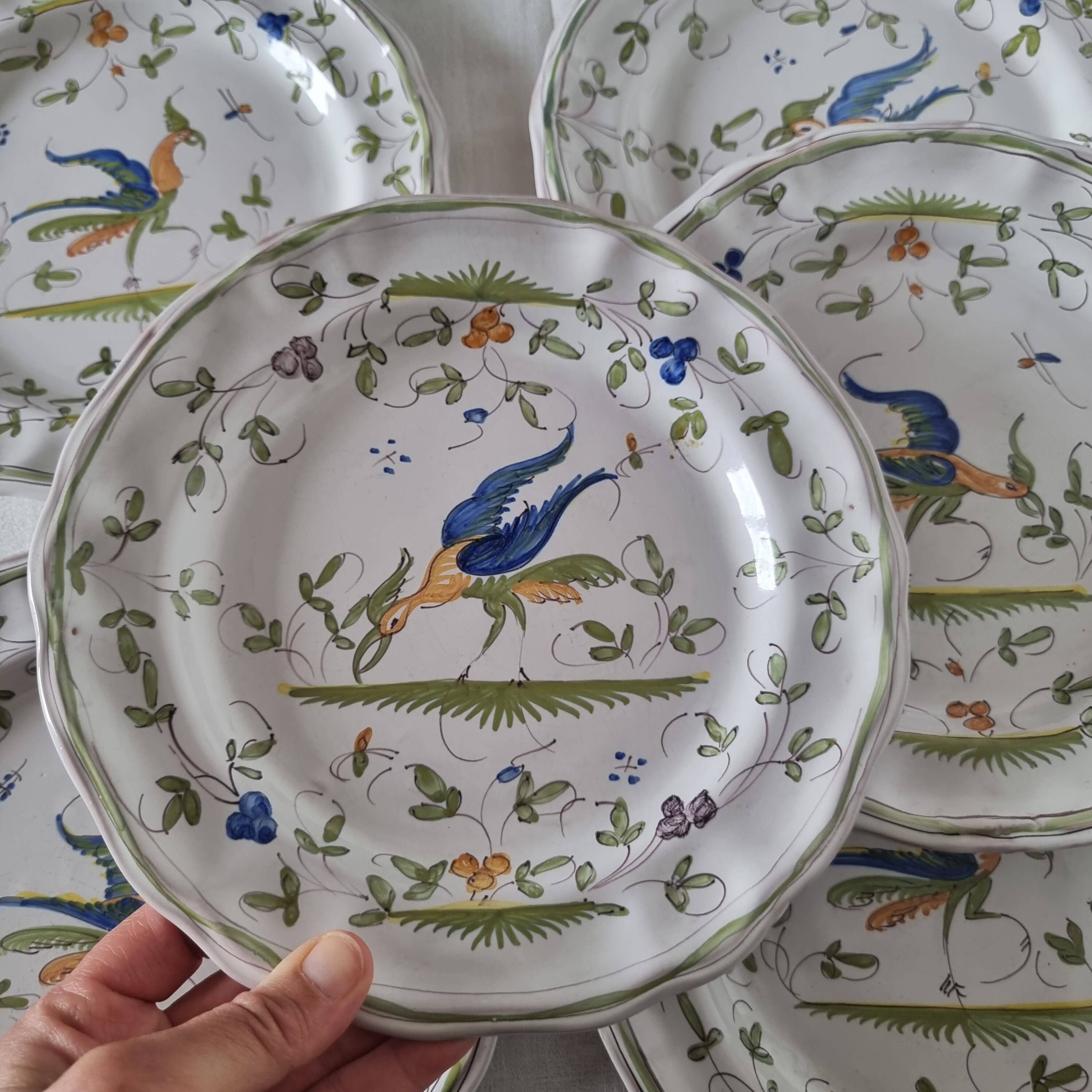Set of 6 plates in French earthenware or painted Moustiers ceramic