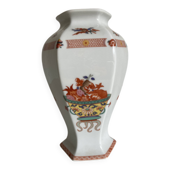 Limoges Bernardaud “Fou-Tcheou” vase