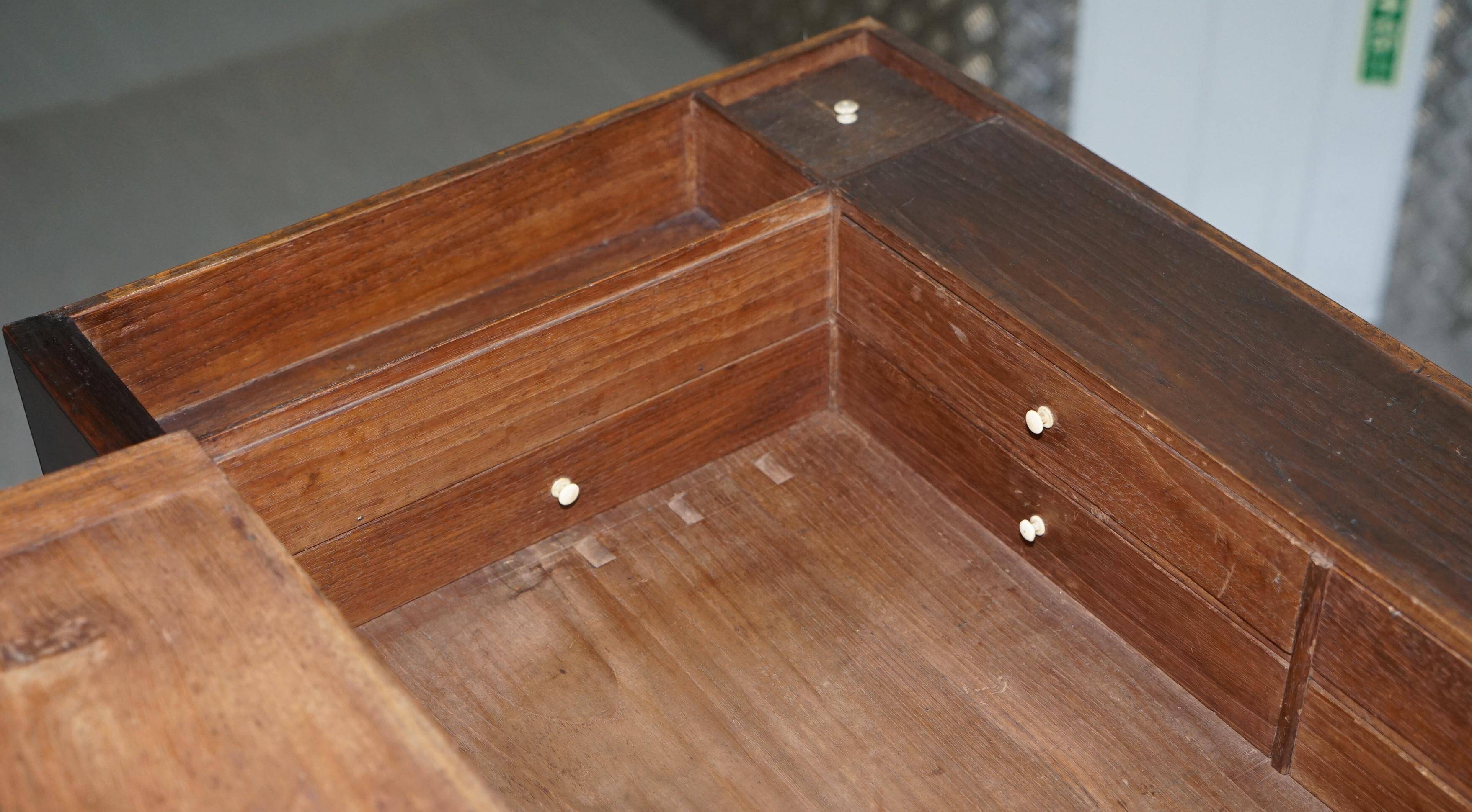 Library secretary George III in Cuban mahogany by Gillows, circa 1790.