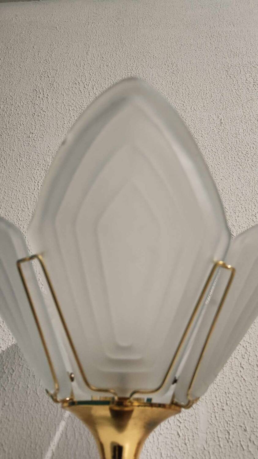 Vintage 1980s lily petal lamp