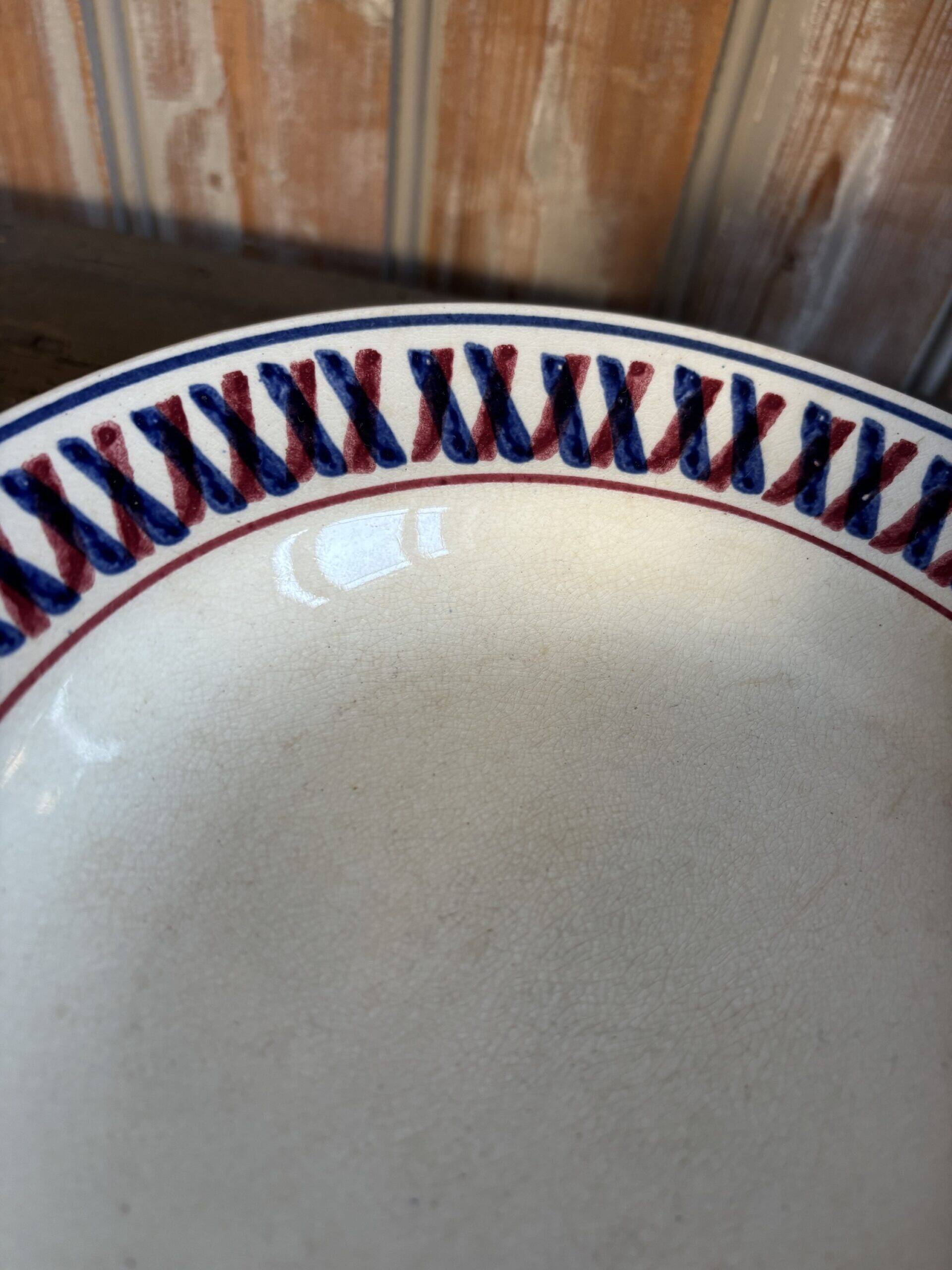 6 deep plates Saint-Amand 1930