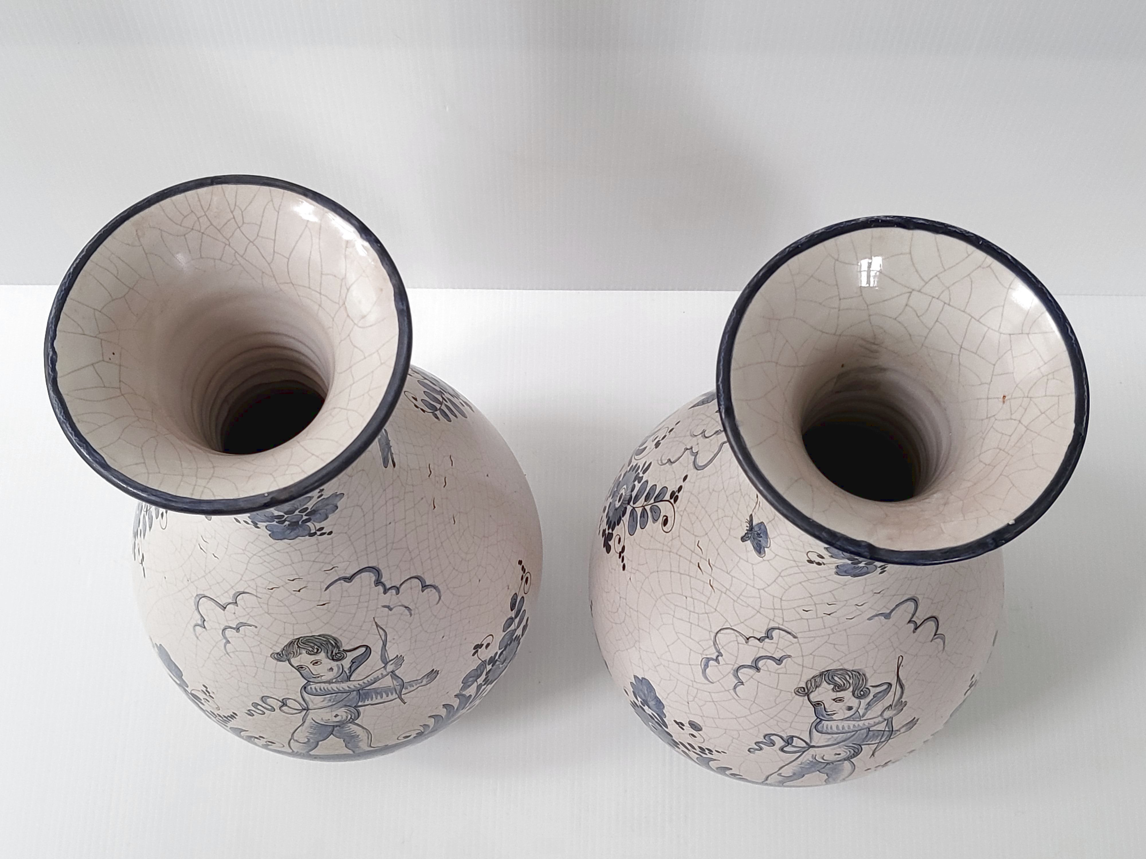 Pair of vintage Vases Maioliche Deruta