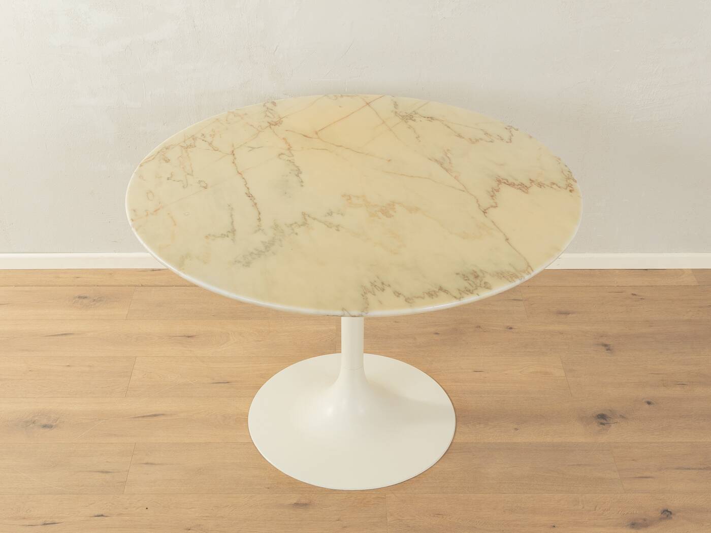 Unique Tulip dining table, Lübke