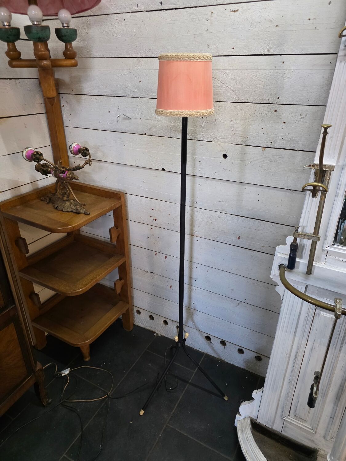 Lampadaire tripode vintage des années 60