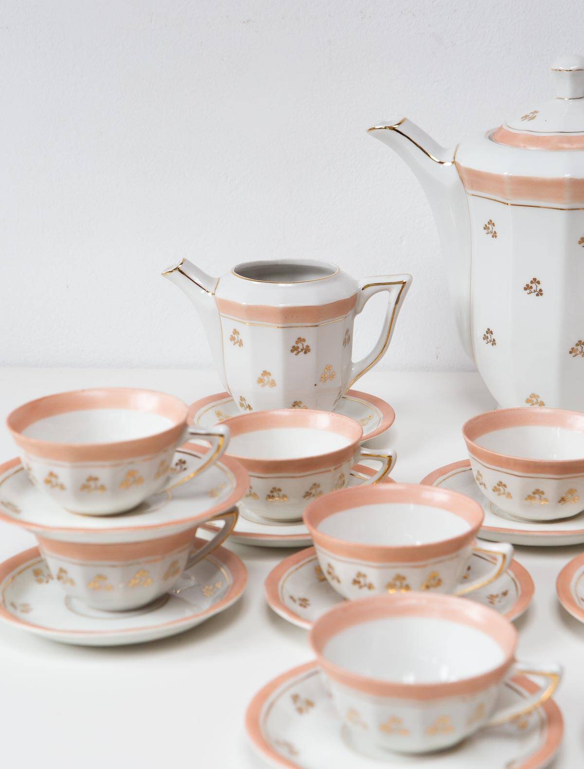 Limoges porcelain tea set? approx. 1950 (26 pieces)