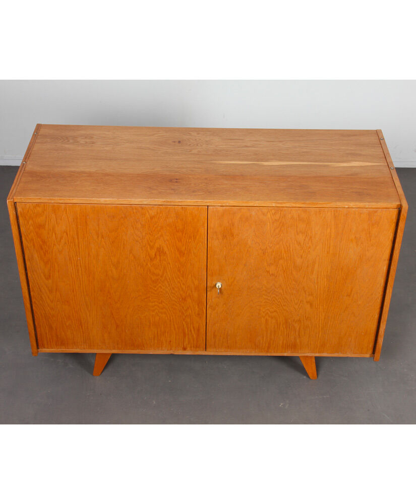 Commode par Jiroutek pour Interier Praha modèle U-450, 1960