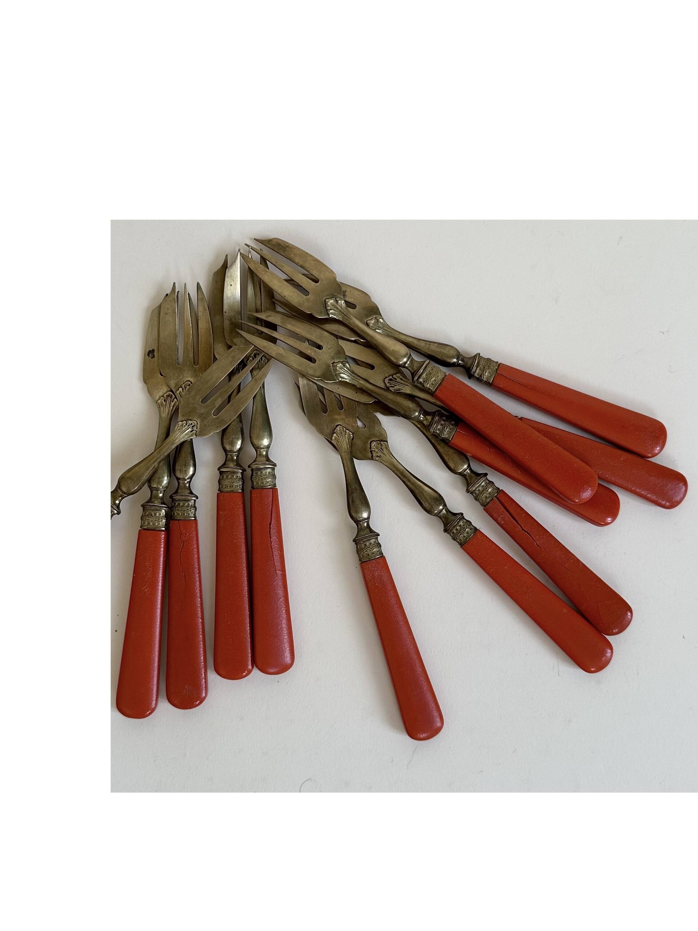 Set of 12 dessert forks