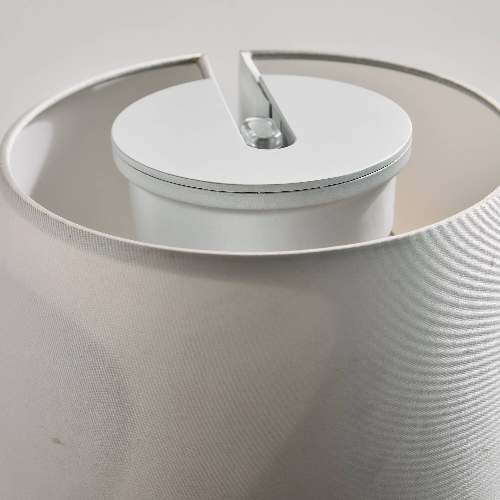 Melampo table lamp by Adrien Gardère for Artemide