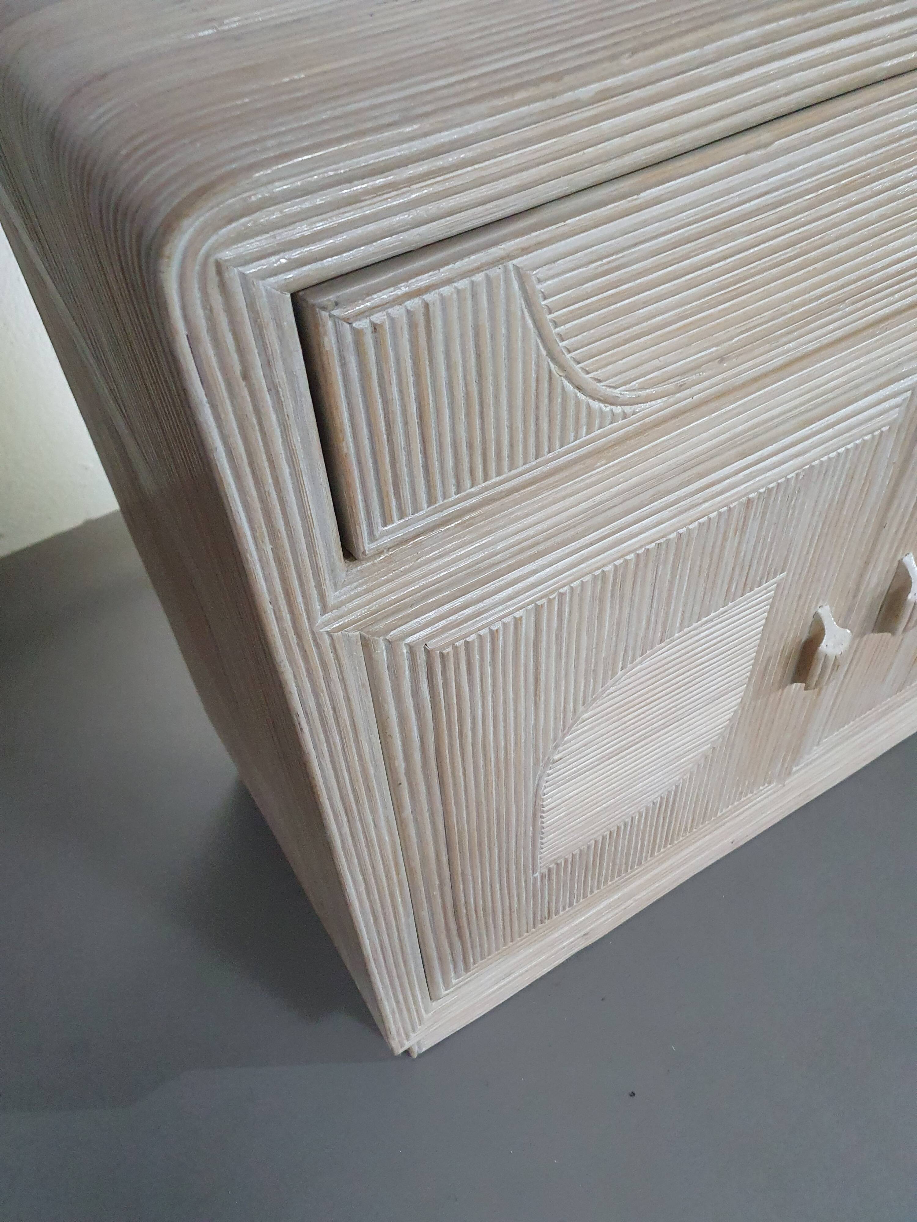 Split reed side board/cabinet 80 x 80 x 40 cm