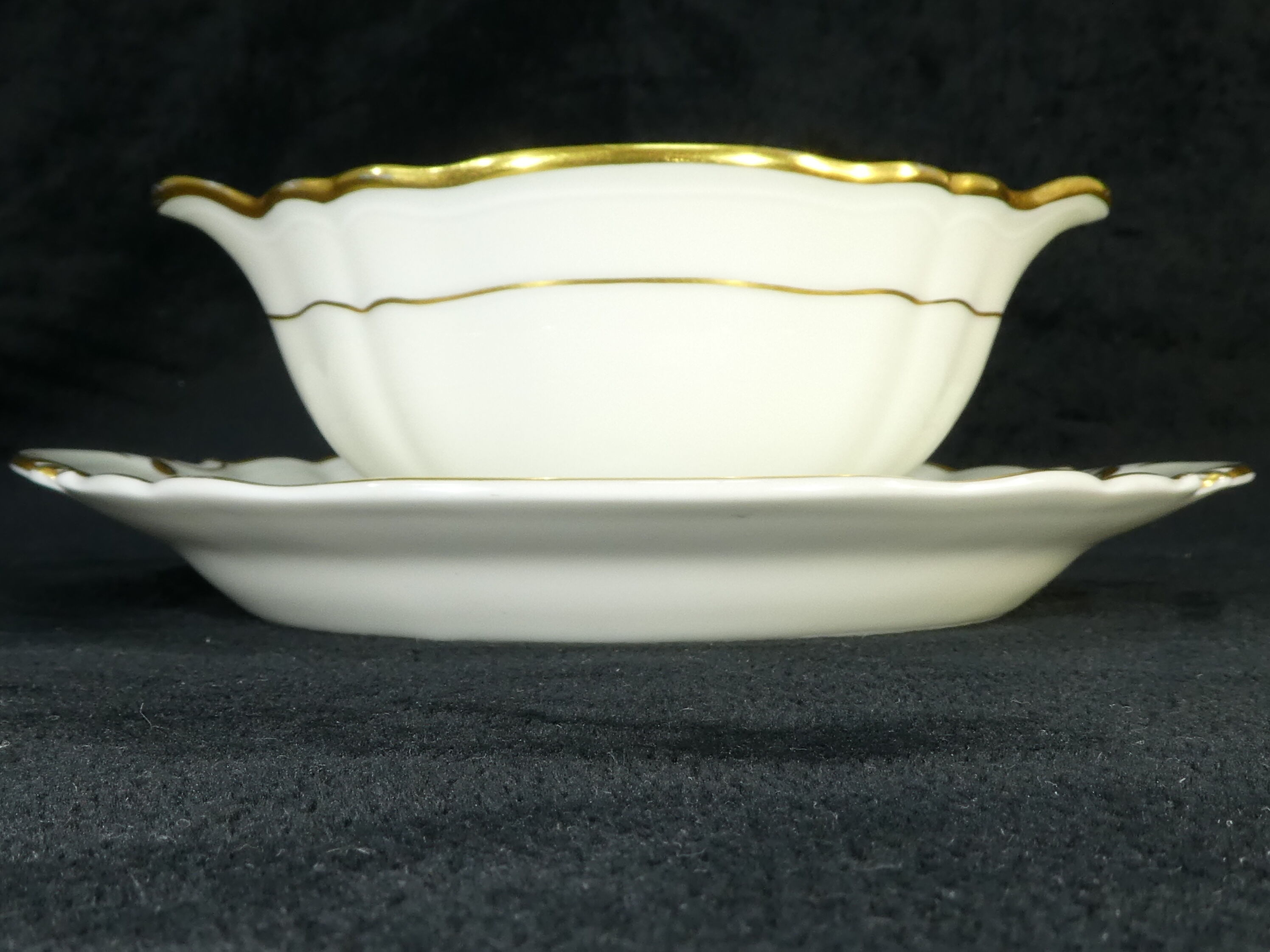 Porcelain sauciere from Limoges Bernardaud model louis xv