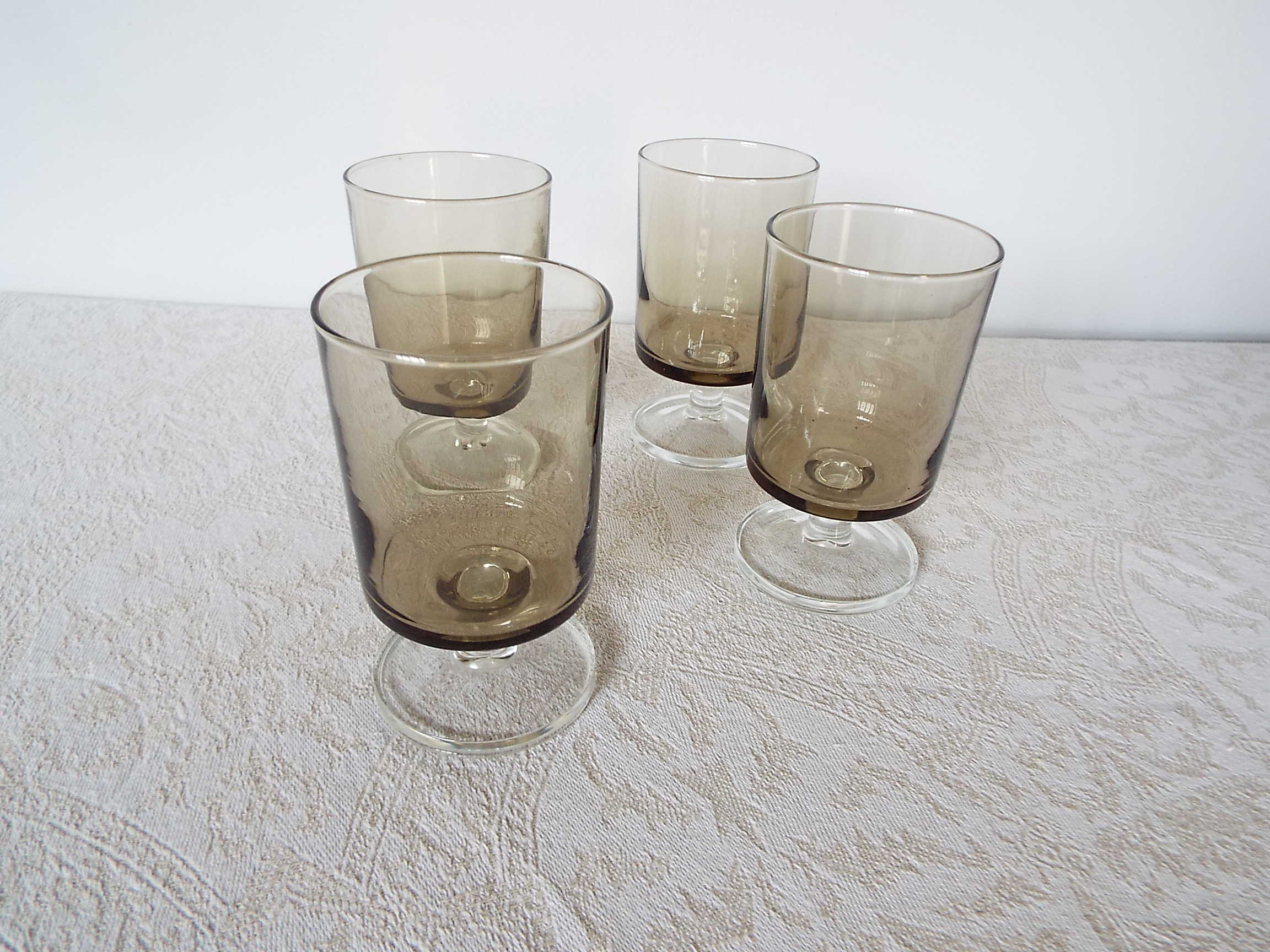 4 glasses of wine rider