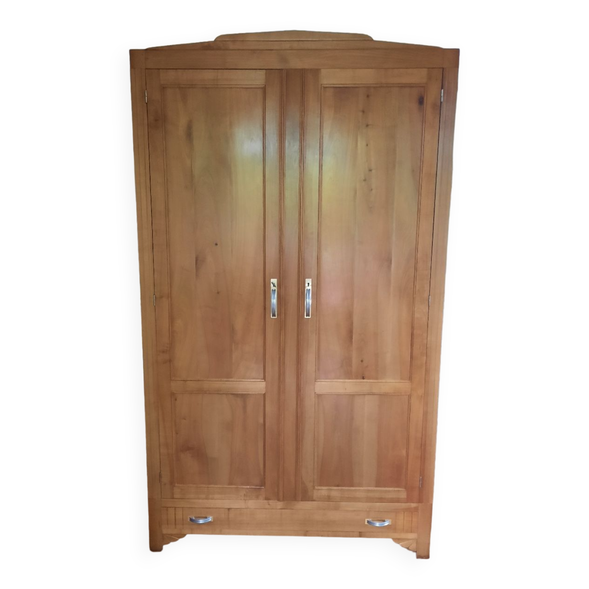 Armoire parisienne