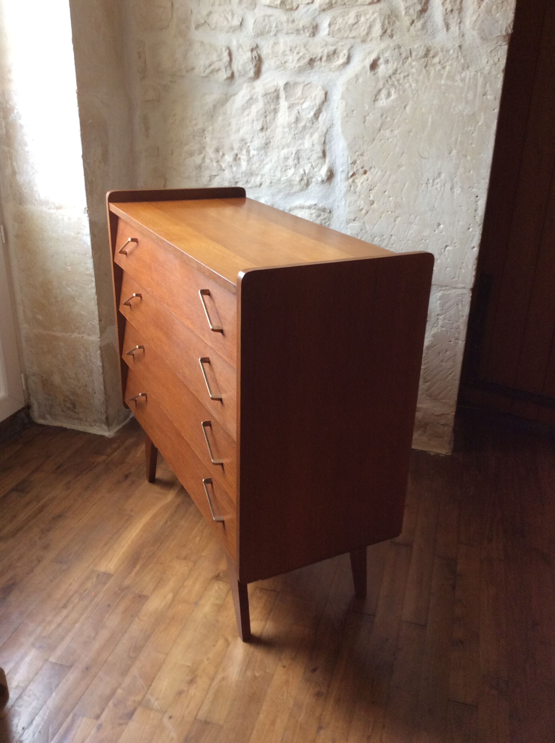 Dresser vintage feet compass