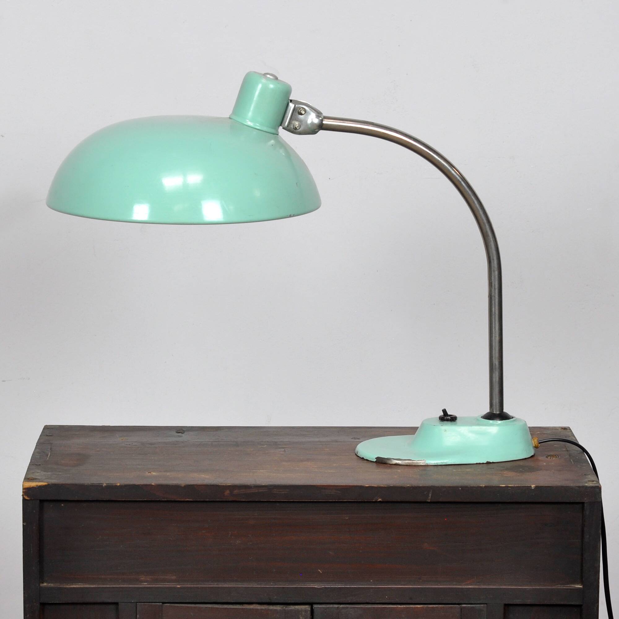 Vintage desk lamp in Art Deco / Streamline Moderne style (approx. 1940–1955)
