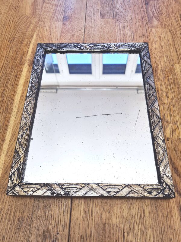 Petit miroir en bois sculpté Art déco, Argenté à la feuille.