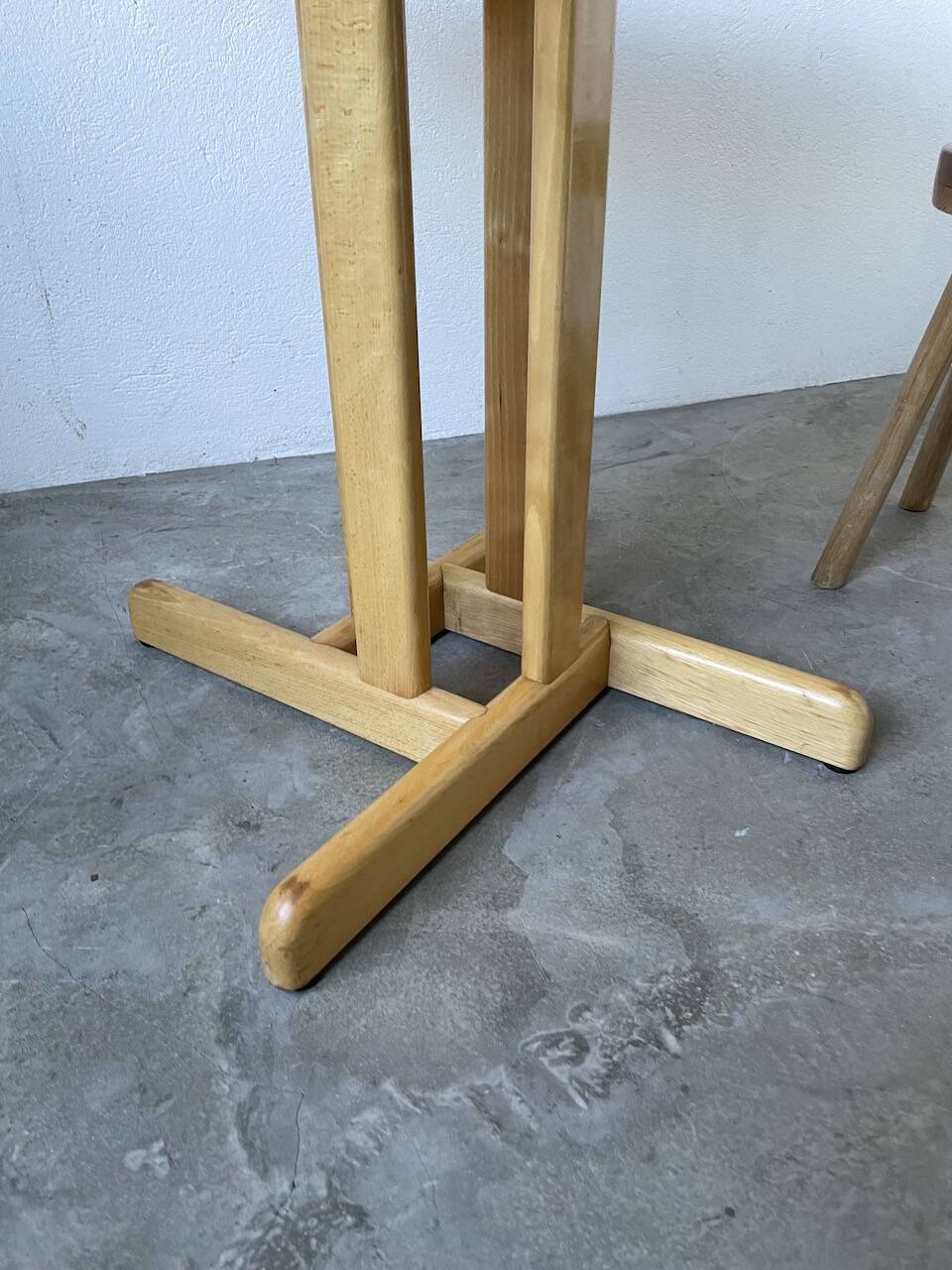 80s round beech table