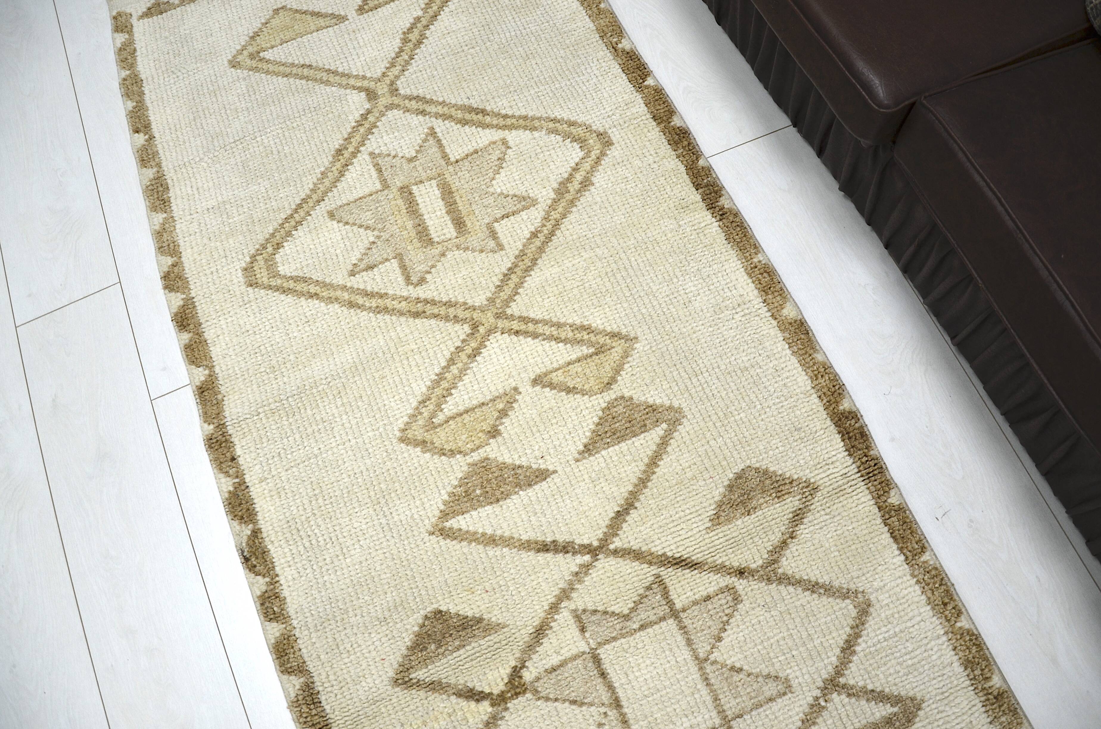 White & Beige Wool Handmade Rug sku 2215