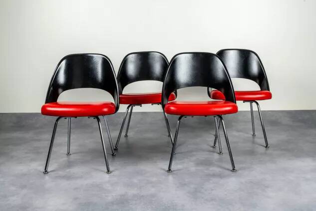 Set of 4 Conference chairs by Eero Saarinen for Knoll.