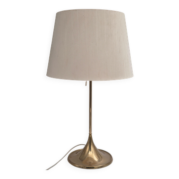 Lampe de table iconique, modèle B-024 de Bergboms, The Scandinavian Modern.