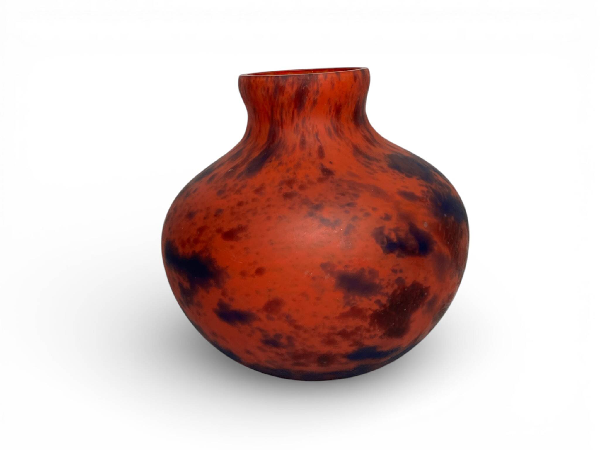 Art Deco, marbled glass round vase by Delatte Nancy circa 1930