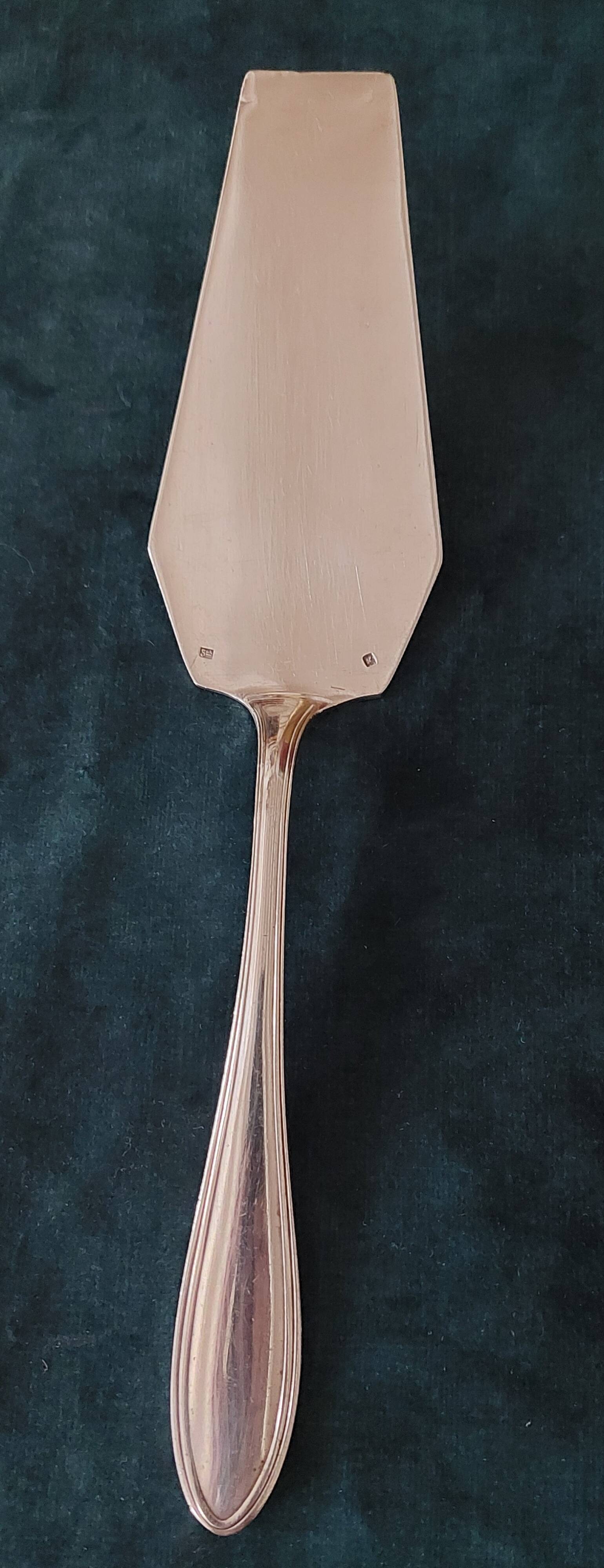 Silver-plated metal pie server, 3g, hallmark to be determined