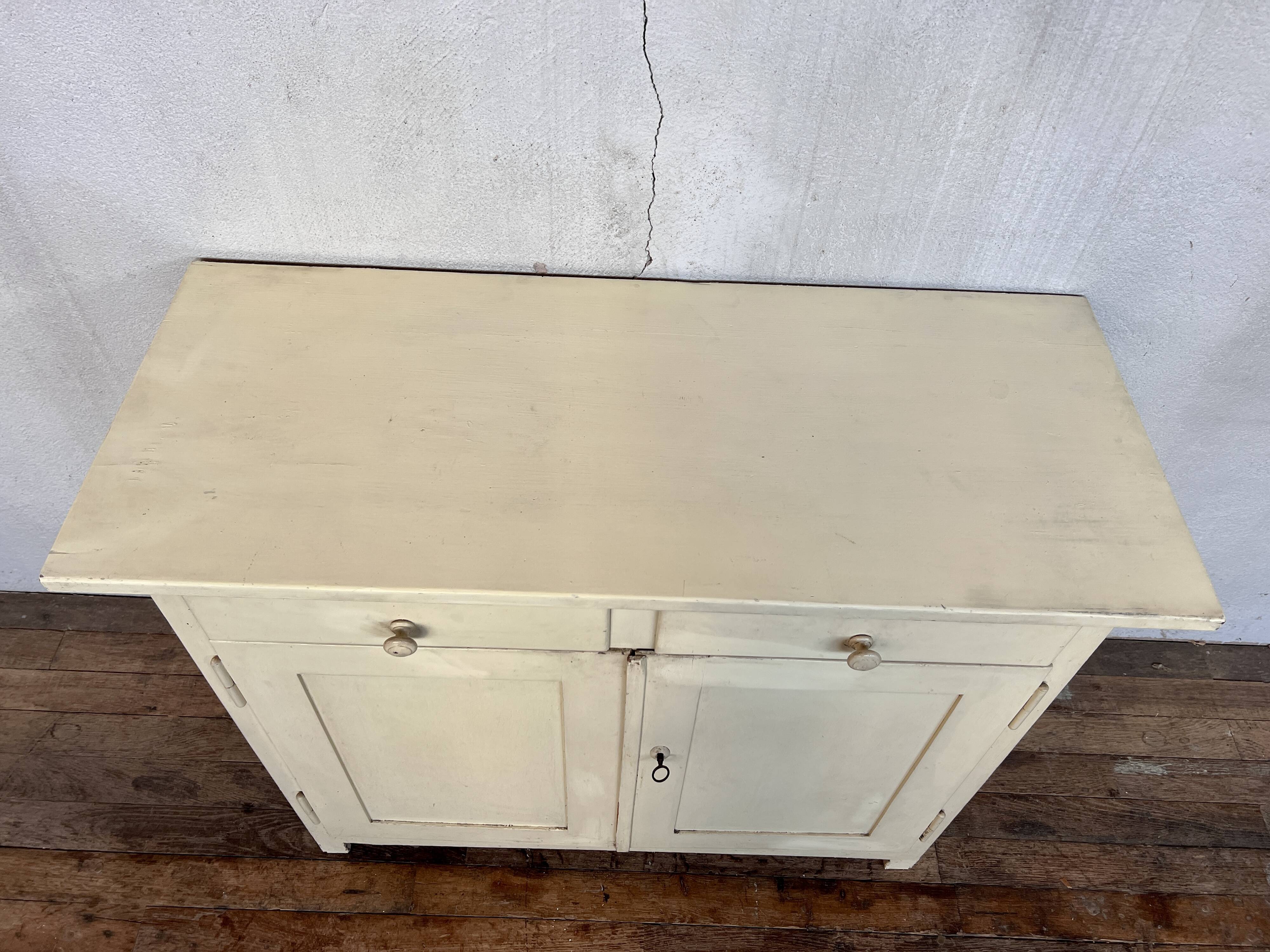 Buffet parisien patine blanche blanc