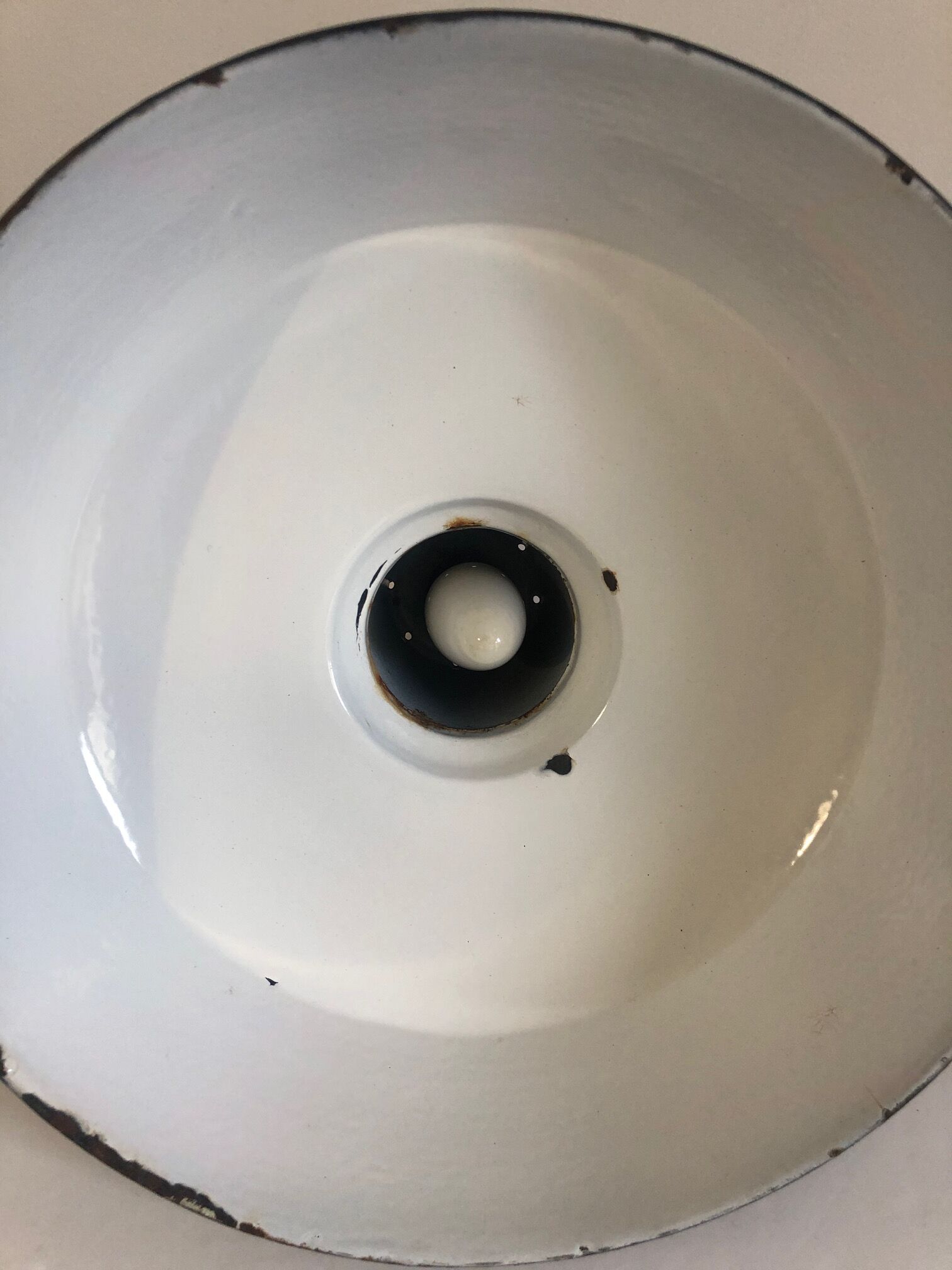 Set of 2 black enamelled bowls