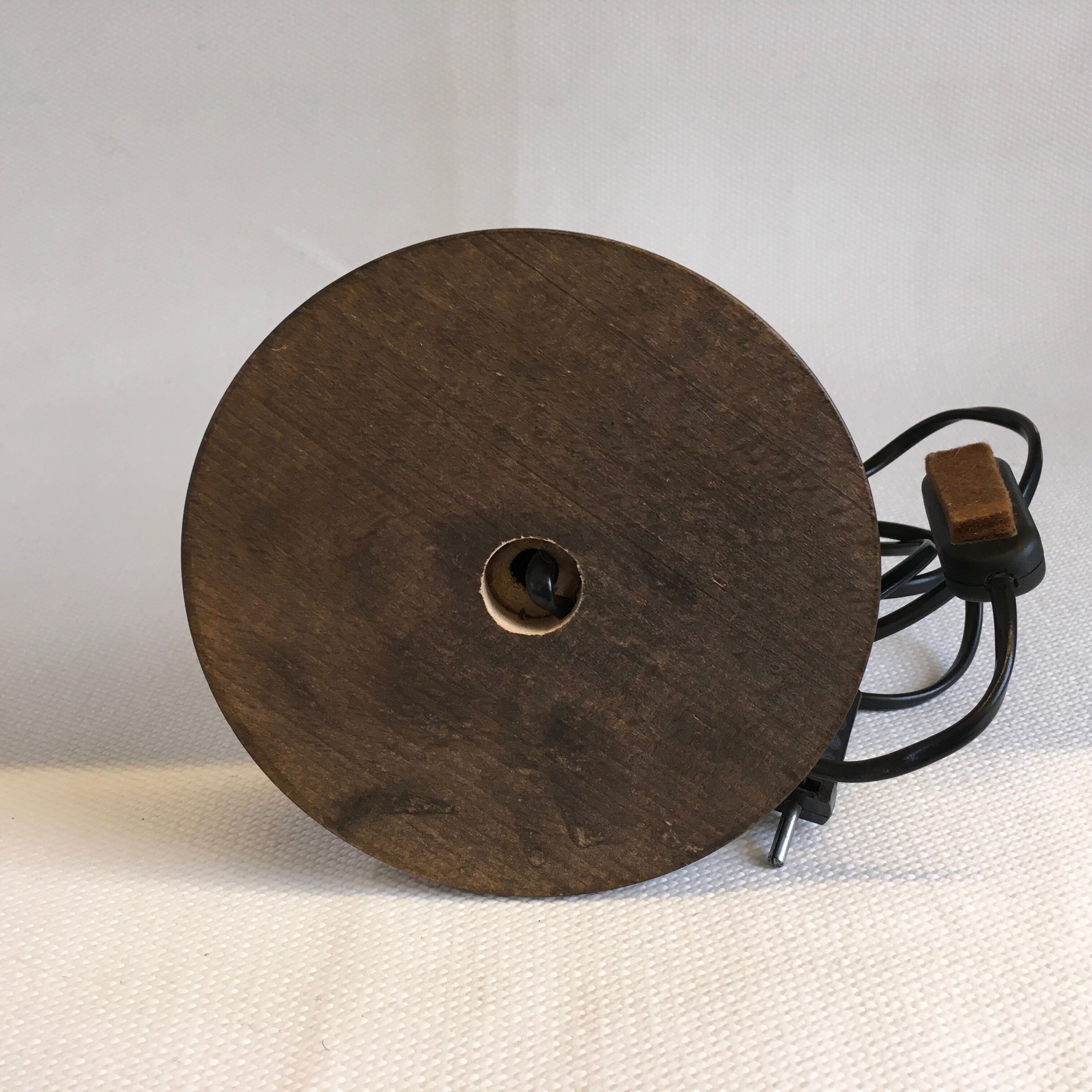 Turned wooden lamp leg