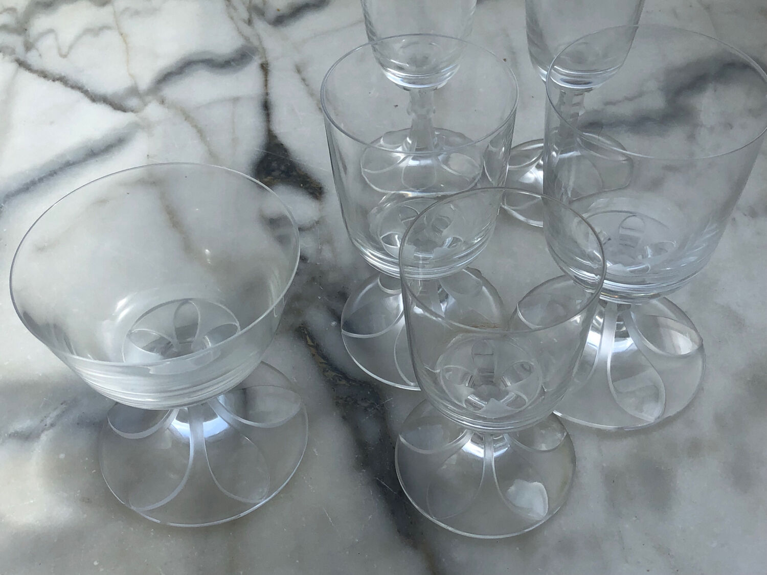 Set of Lalique stemmed glasses