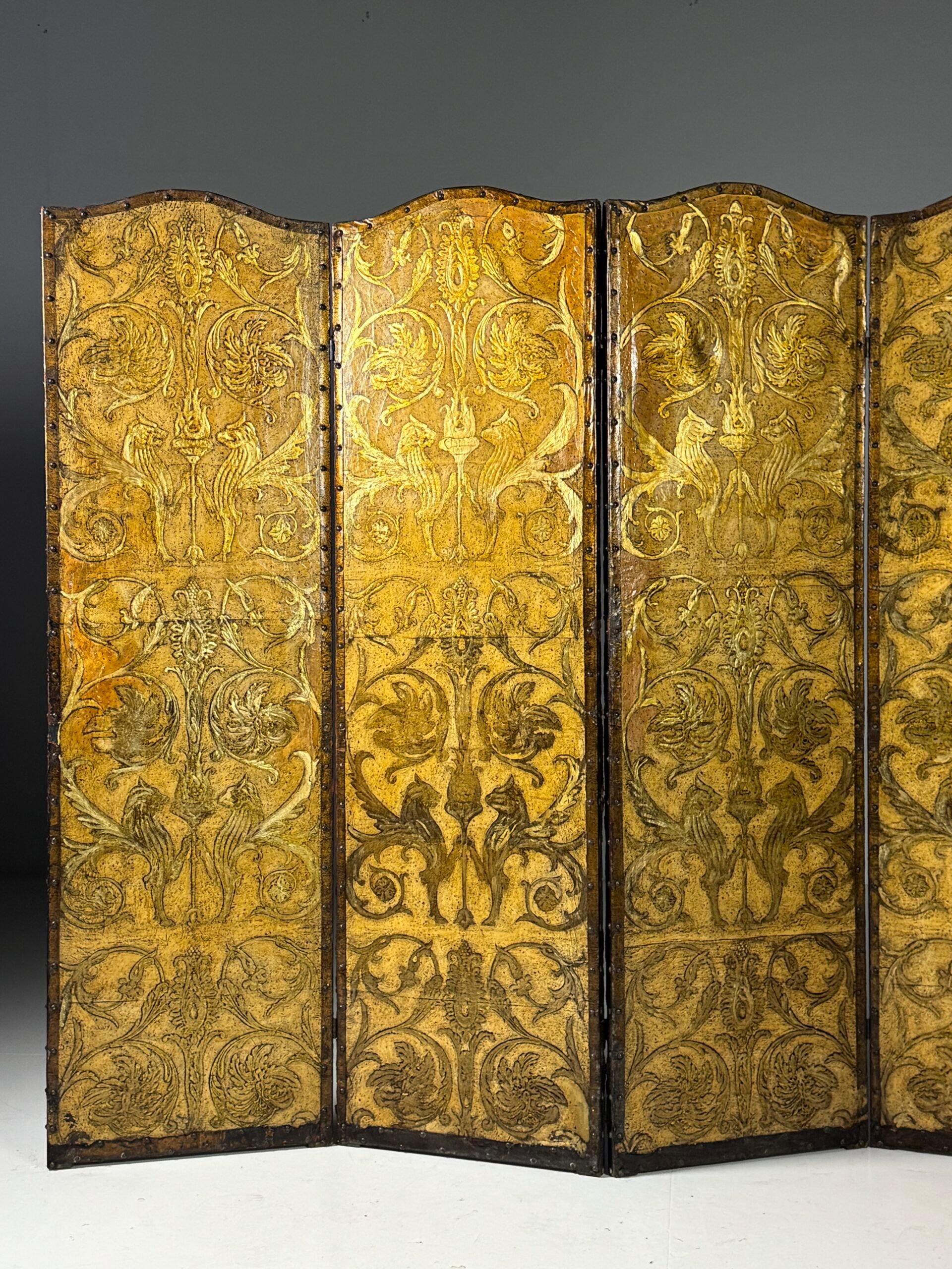 Paravent jaune et doré du 19ème siècle