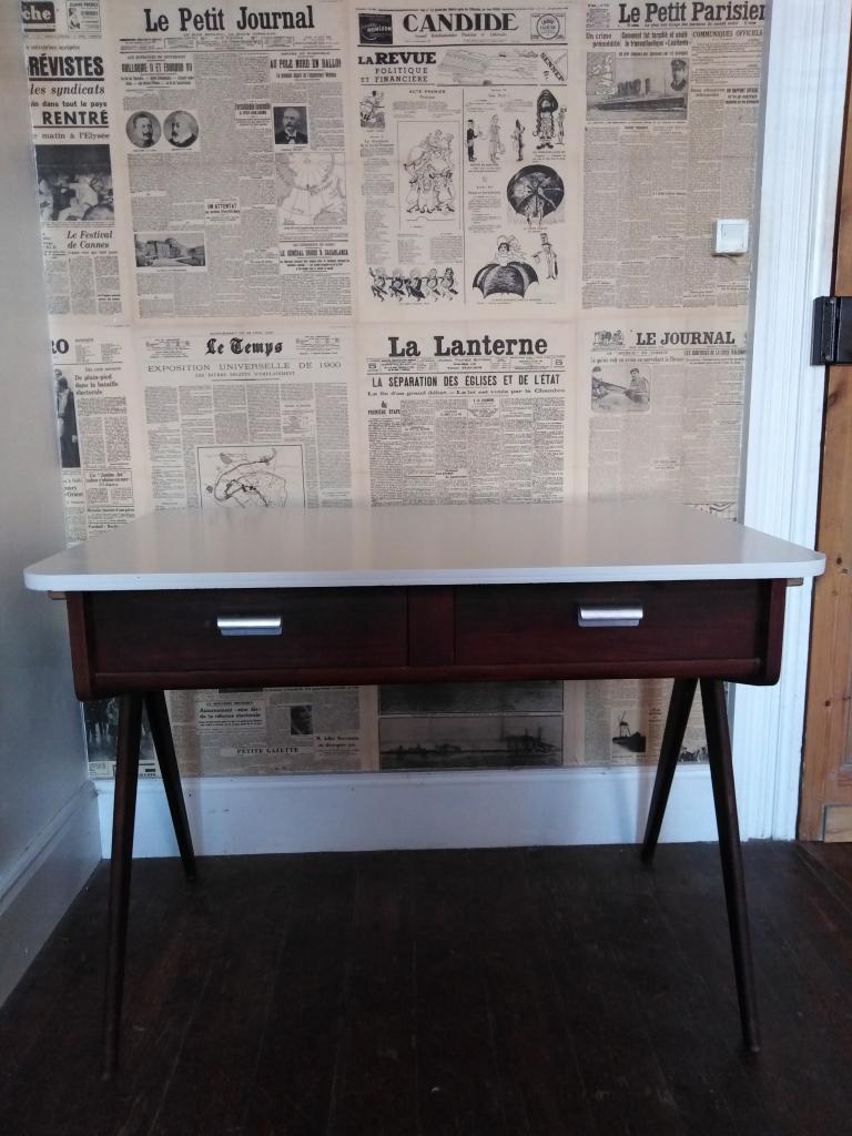 Vintage desk feet compass