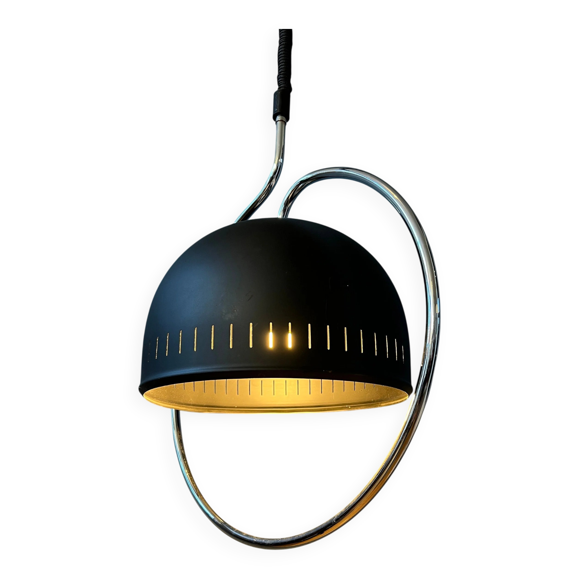 Suspension Space Age Dijkstra with a chrome structure and black metal lampshade.