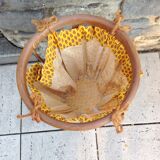 Tripod in curved wood sewing basket 60/70