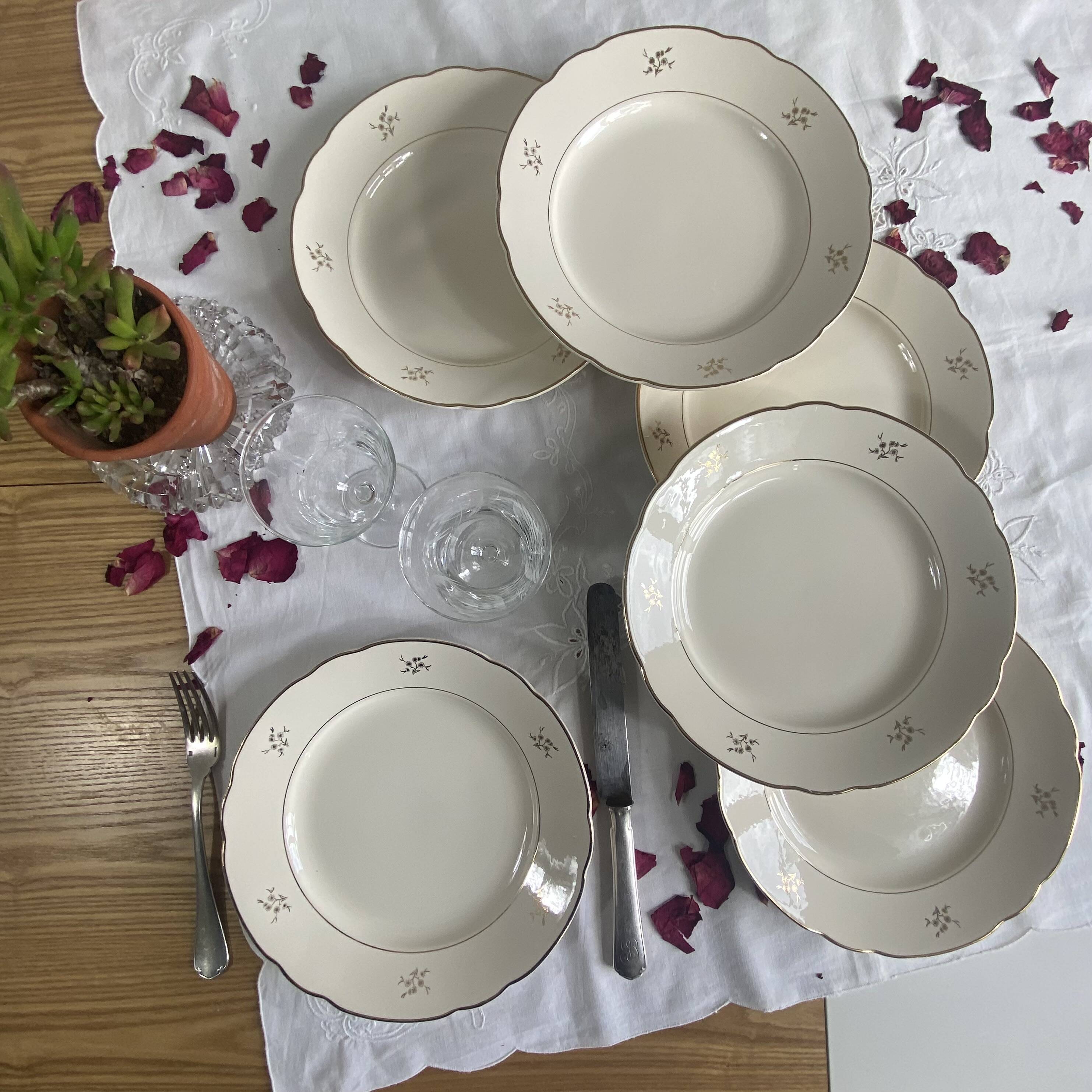 6 antique beige earthenware dinner plates with gold decoration and flowers by Villeroy Boch.