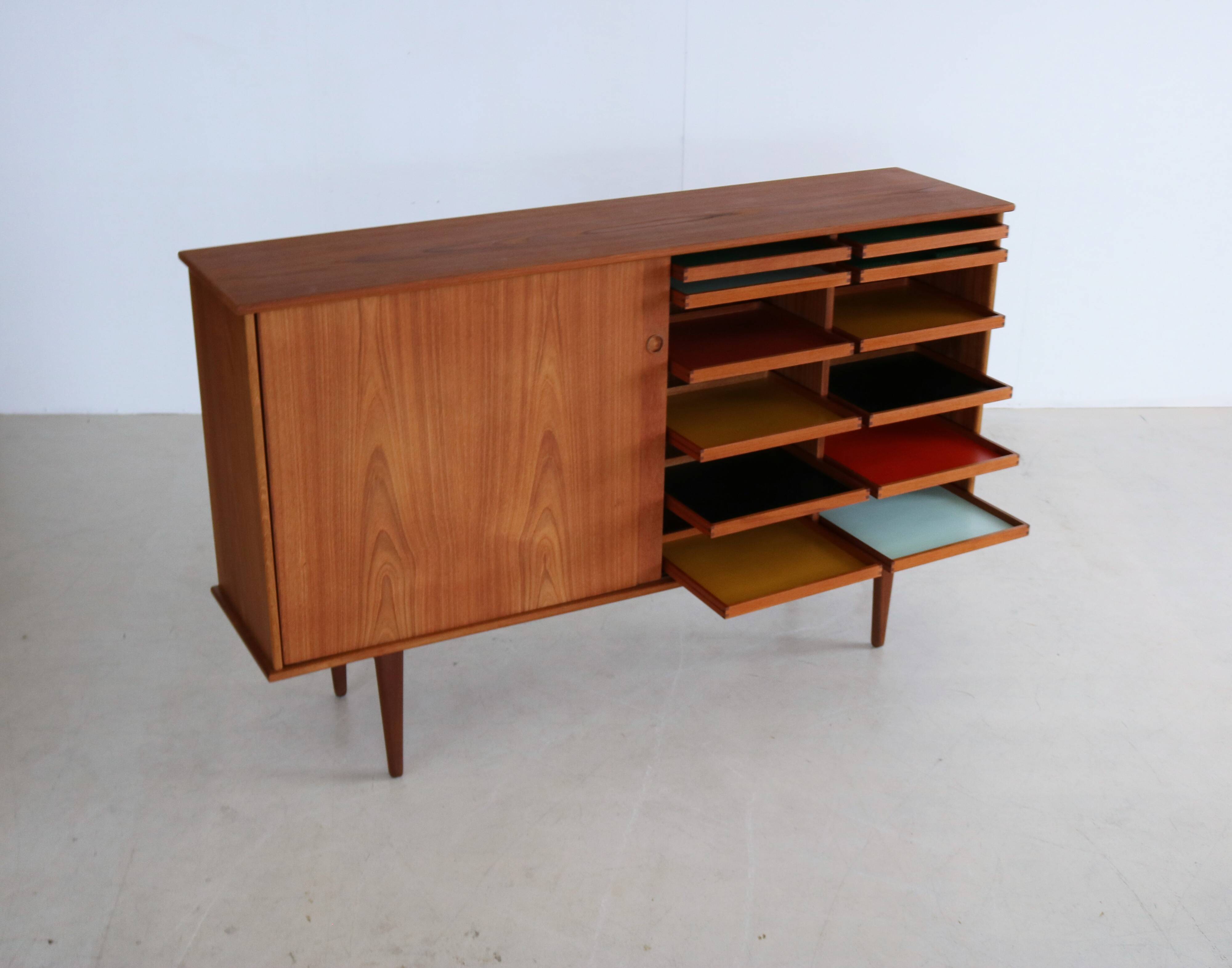 Buffet haut vintage | Meuble mural | Années 1960 | Danois