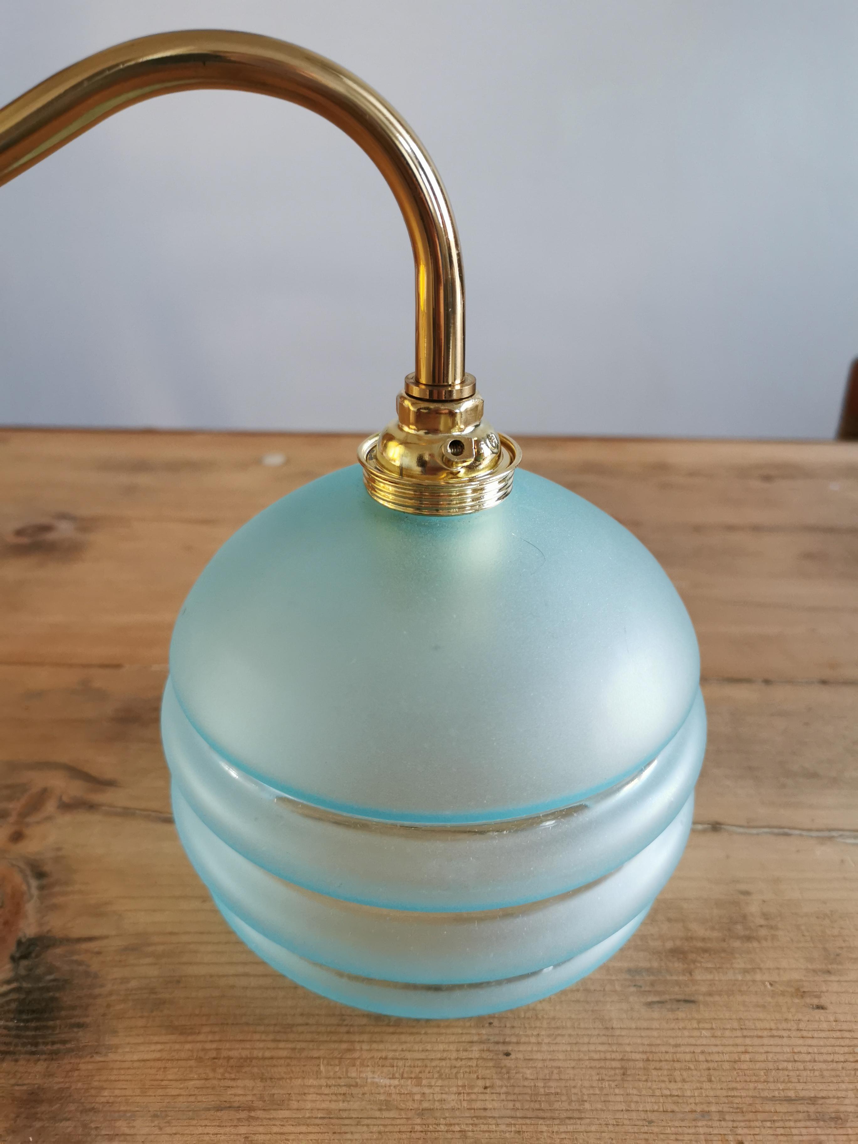 Applique globe vintage en verre dépoli bleu