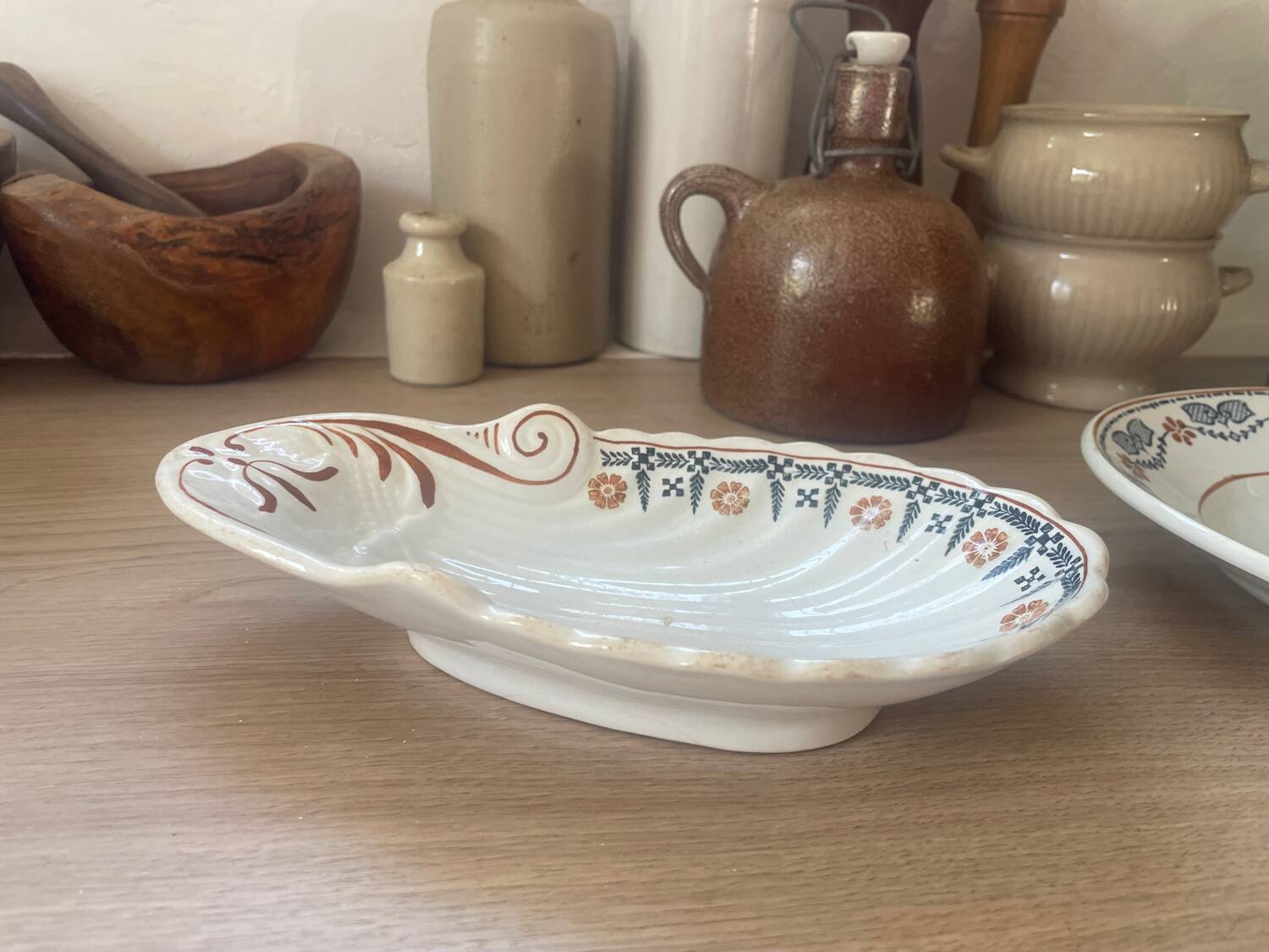 St Amand iron earth dishes