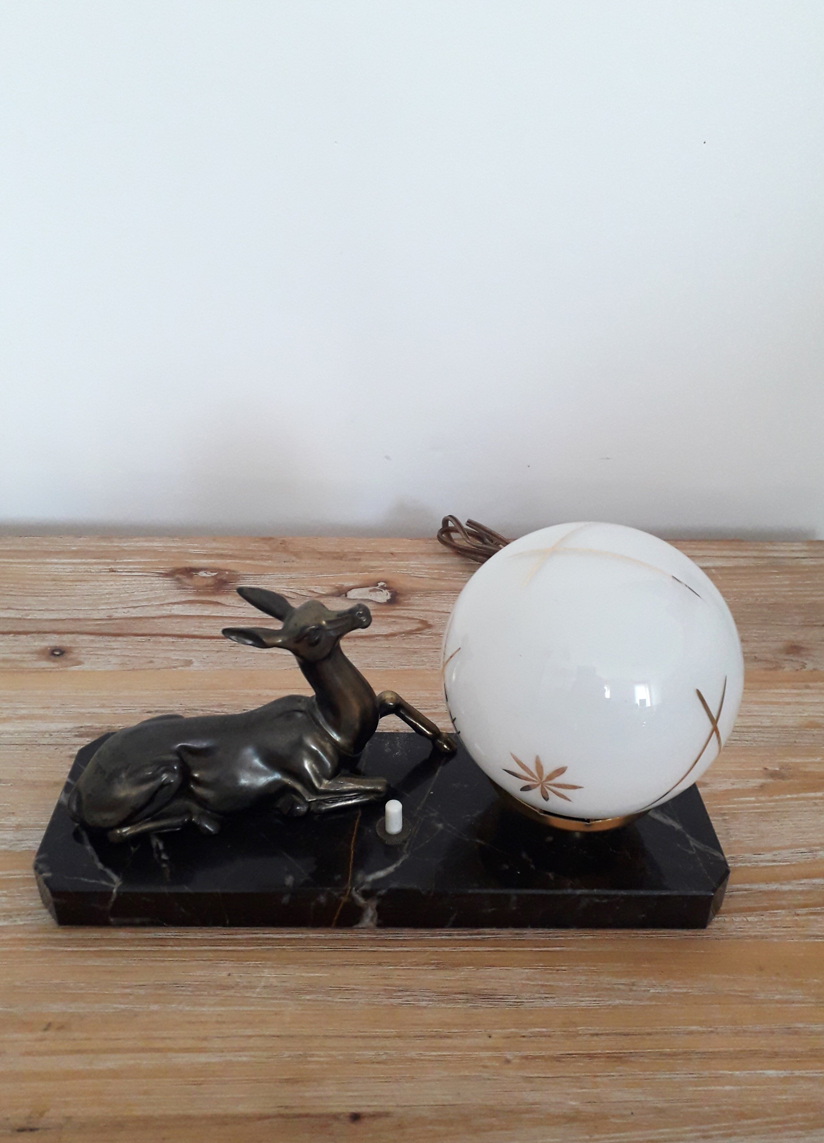 Old lamp art deco - doe in regulus on marble base - globe opaline glass - 1940