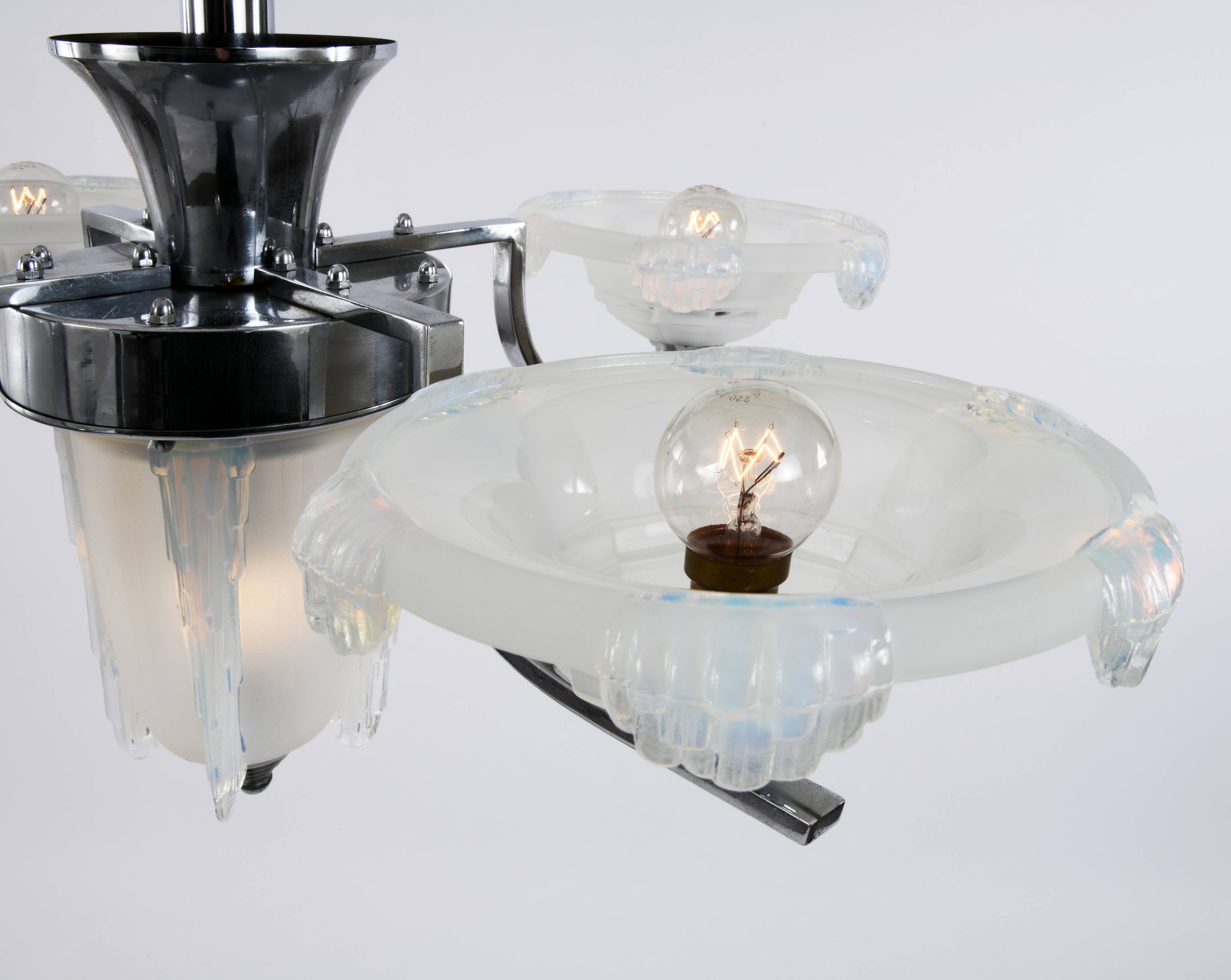 Lustre art déco en chrome et verre opalescent