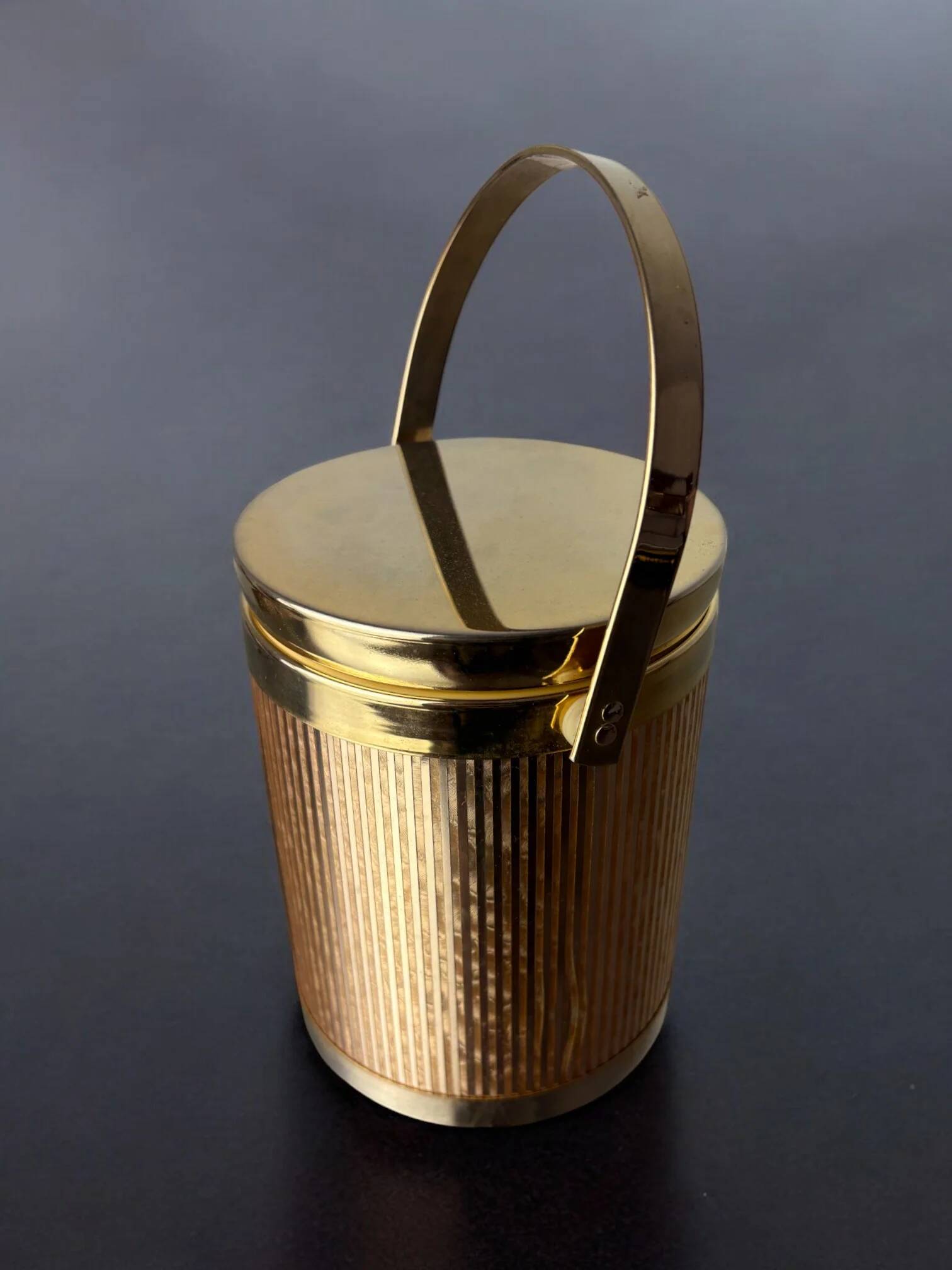 Seau à glace de l'ère disco dorée, miroirs dorés, Italie, 1970