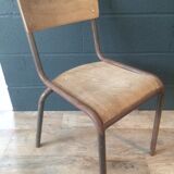 Lot of 2 vintage school chairs