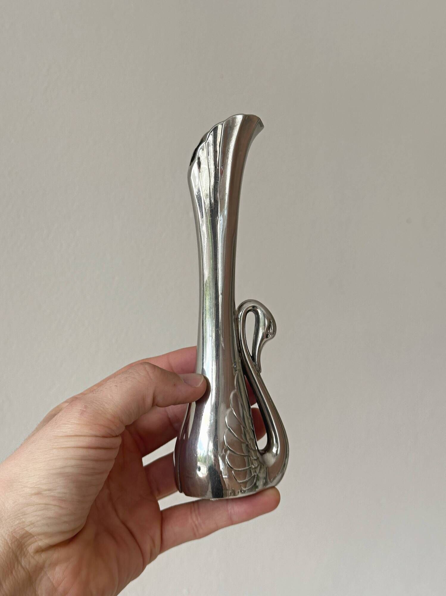 Swan metal single flower vase