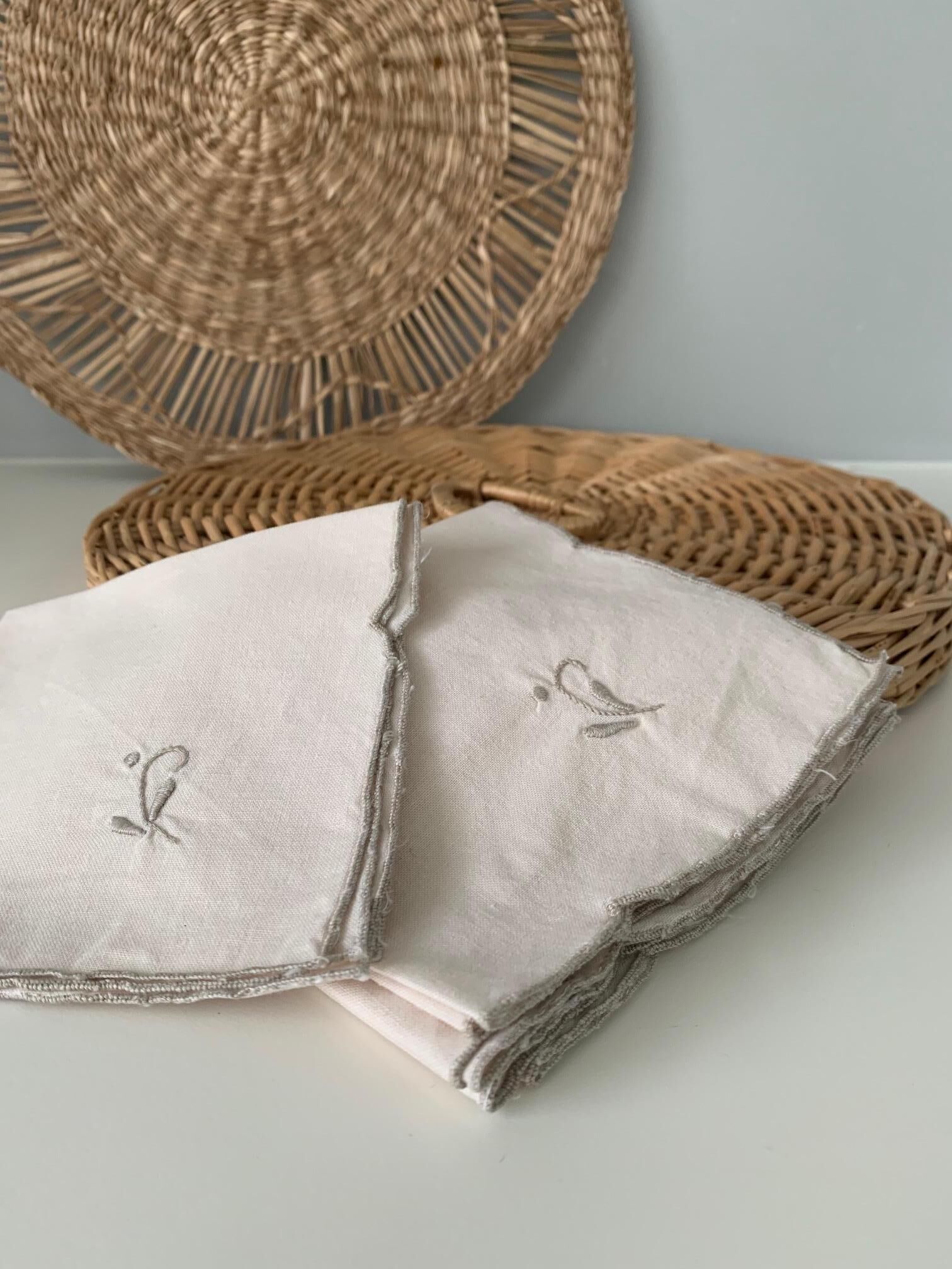 6 embroidered towels