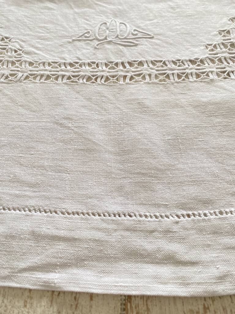 Antique tablecloth, English embroidery and "CD" monogram - 120x75 cm - Linen